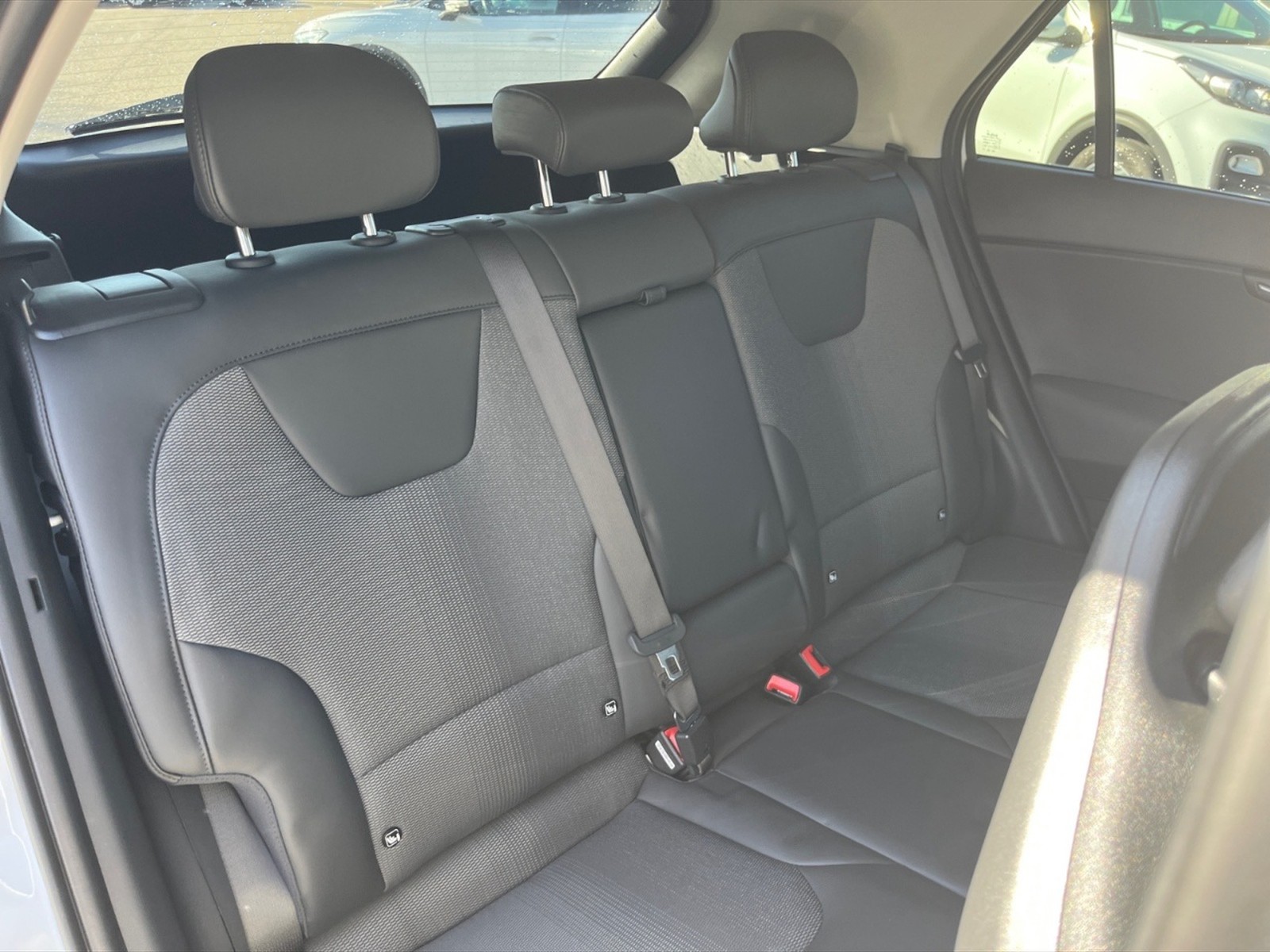 Kia Niro 1.6 gdi hev Evolution dct - 9