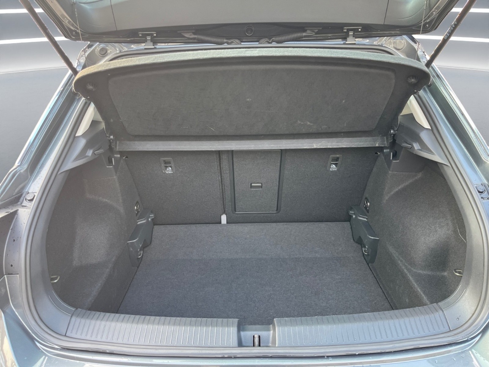 Volkswagen T-Roc 1.5 tsi life dsg - 12