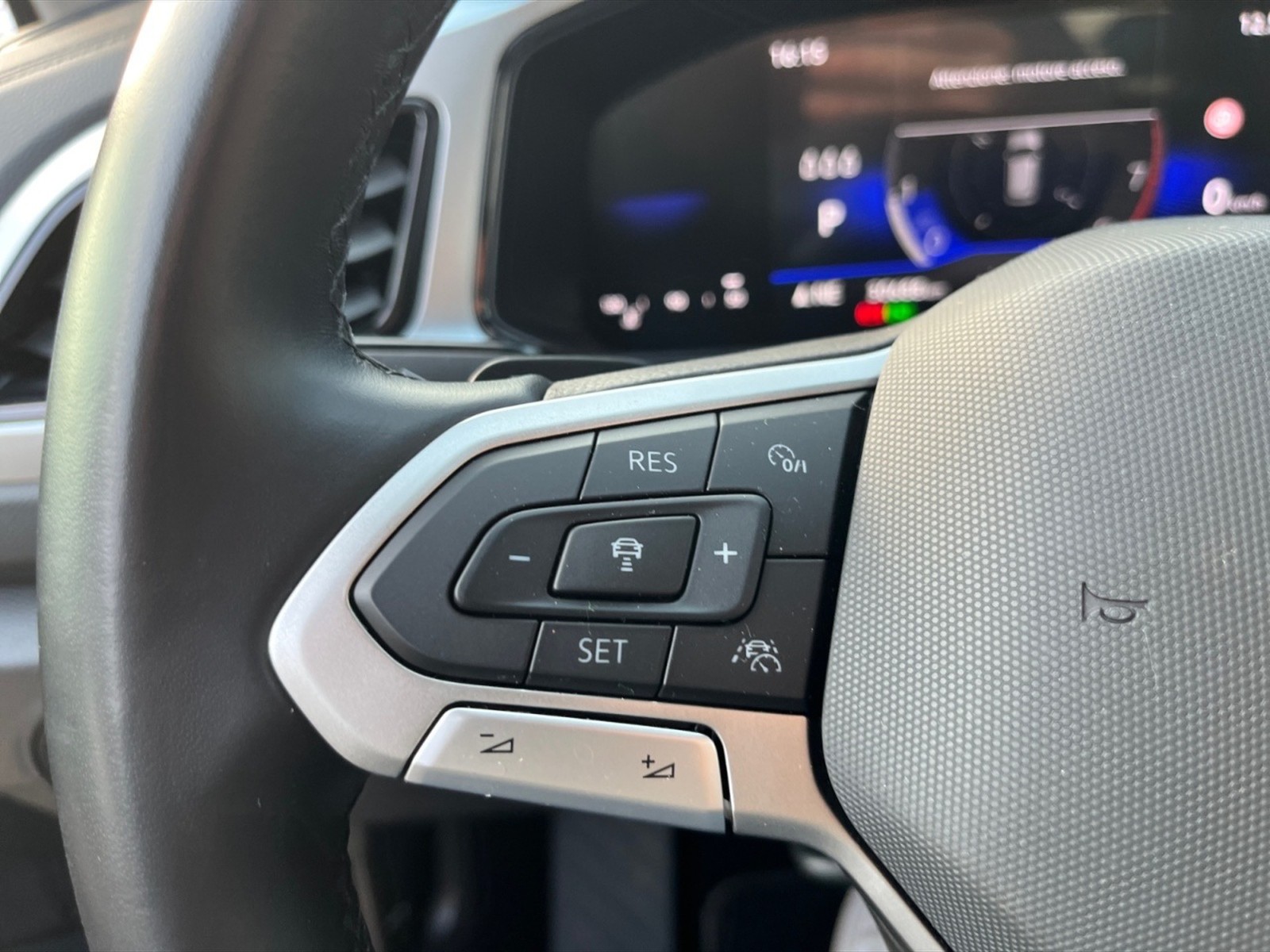 Volkswagen T-Roc 1.5 tsi life dsg - 13