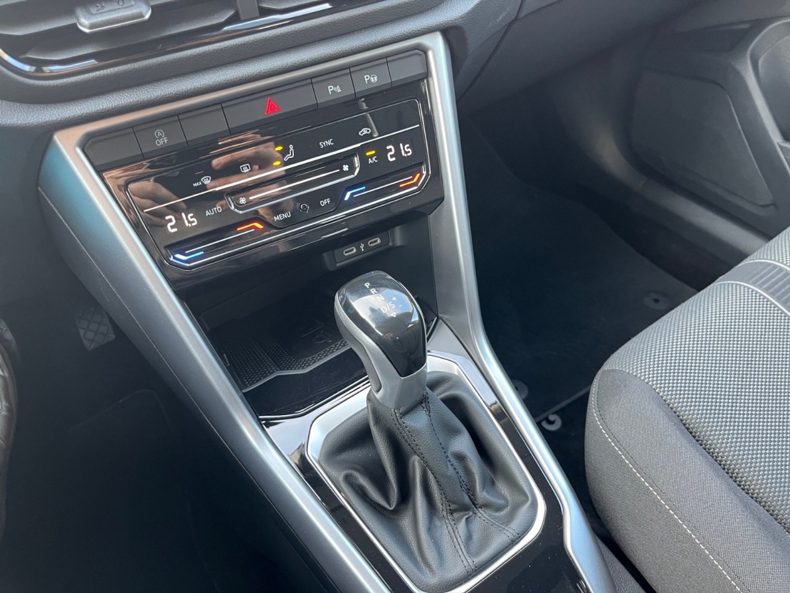 Volkswagen T-Roc 1.5 tsi life dsg - 22