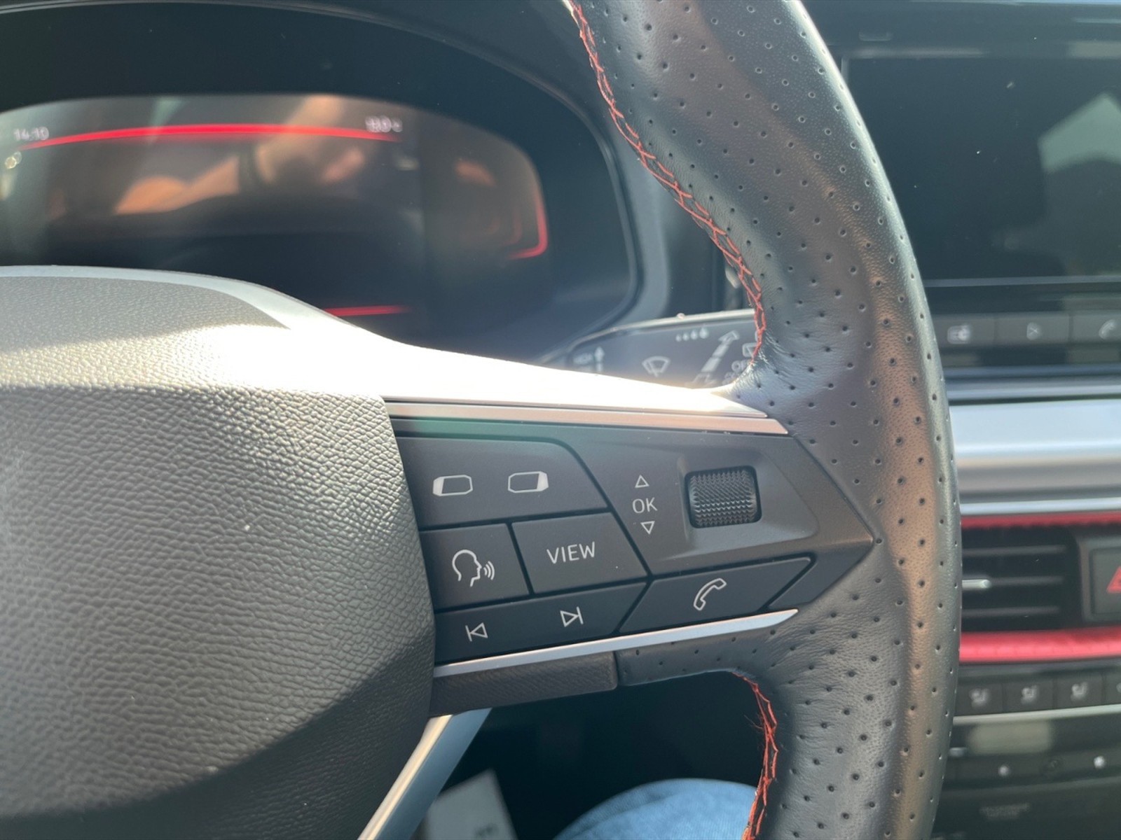 Seat Ibiza 1.0 ecotsi fr 95cv - 13