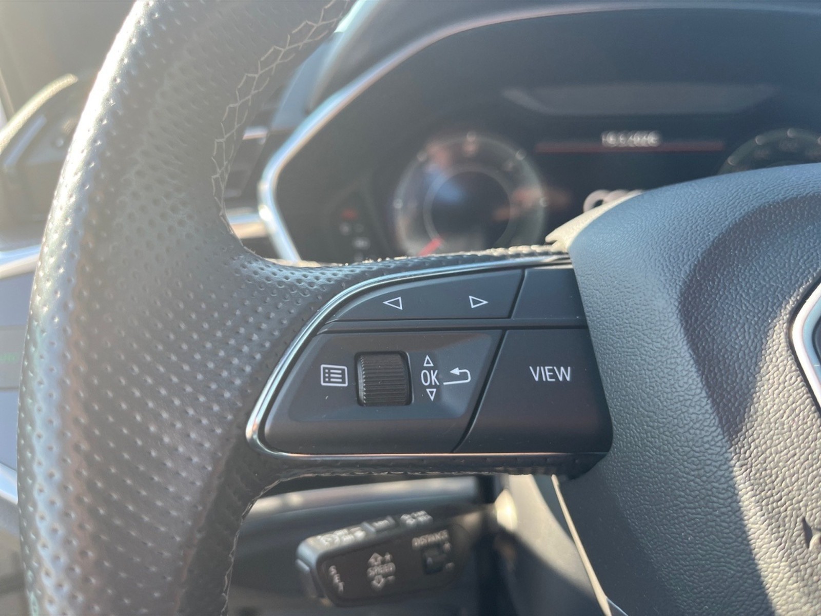 Audi Q3 35 2.0 tdi identity black s-tronic - 13