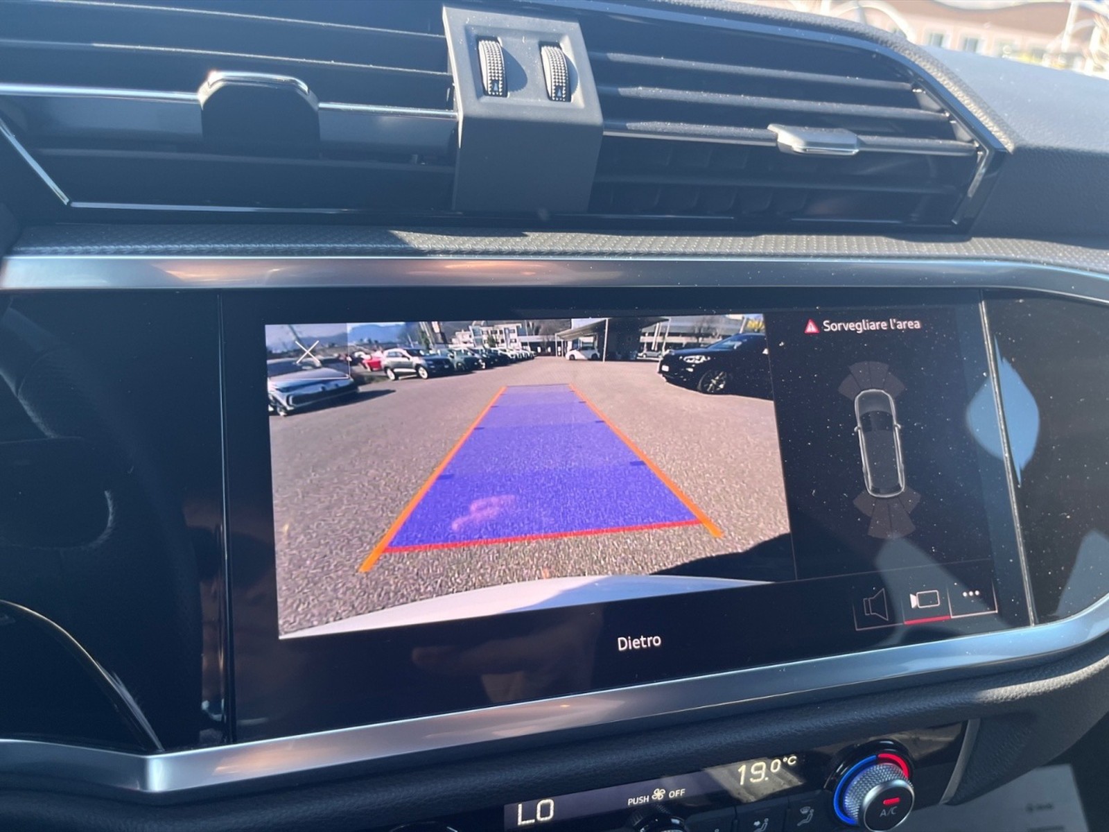 Audi Q3 35 2.0 tdi identity black s-tronic - 20