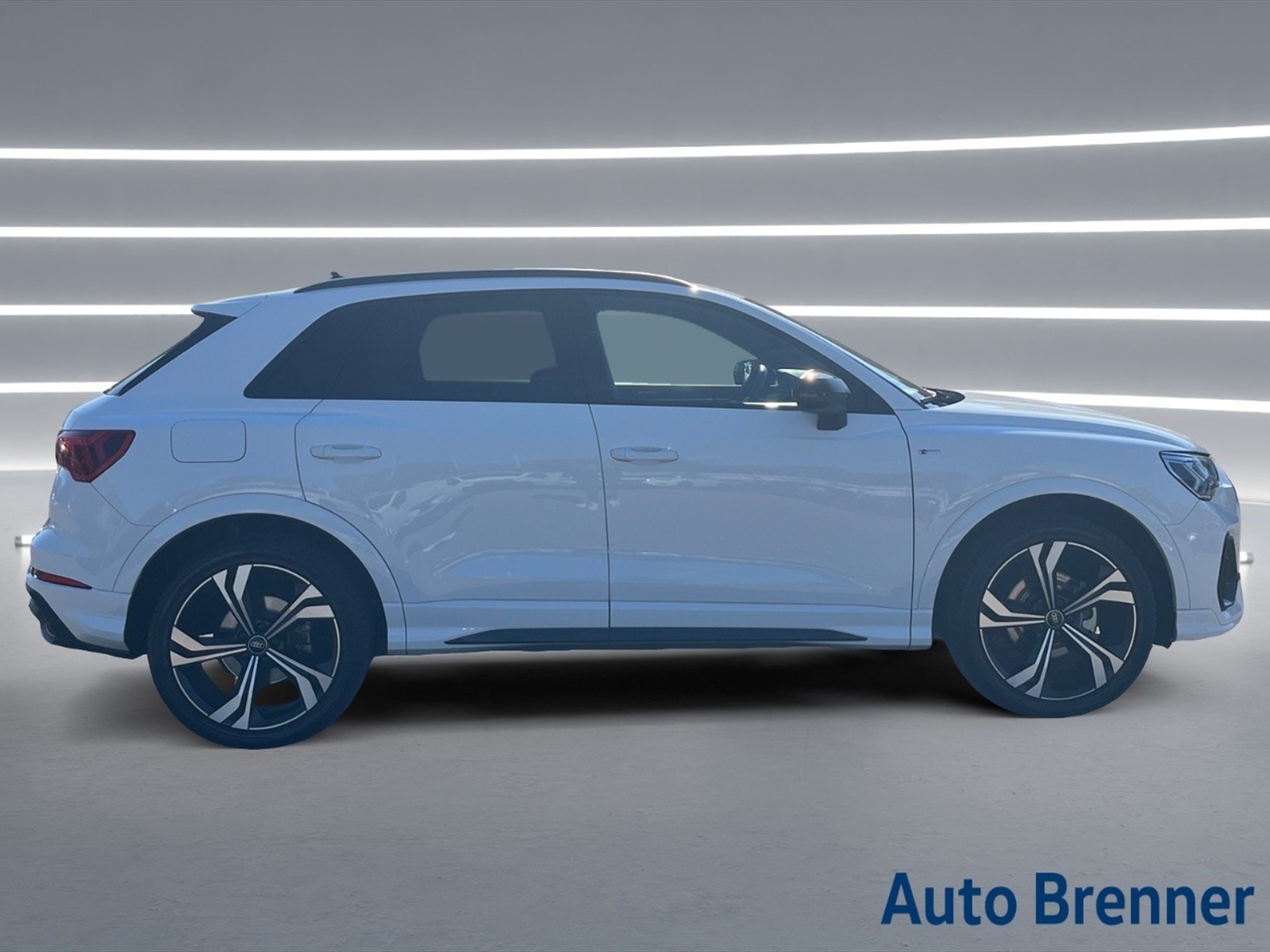 Audi Q3 35 2.0 tdi identity black s-tronic - 3