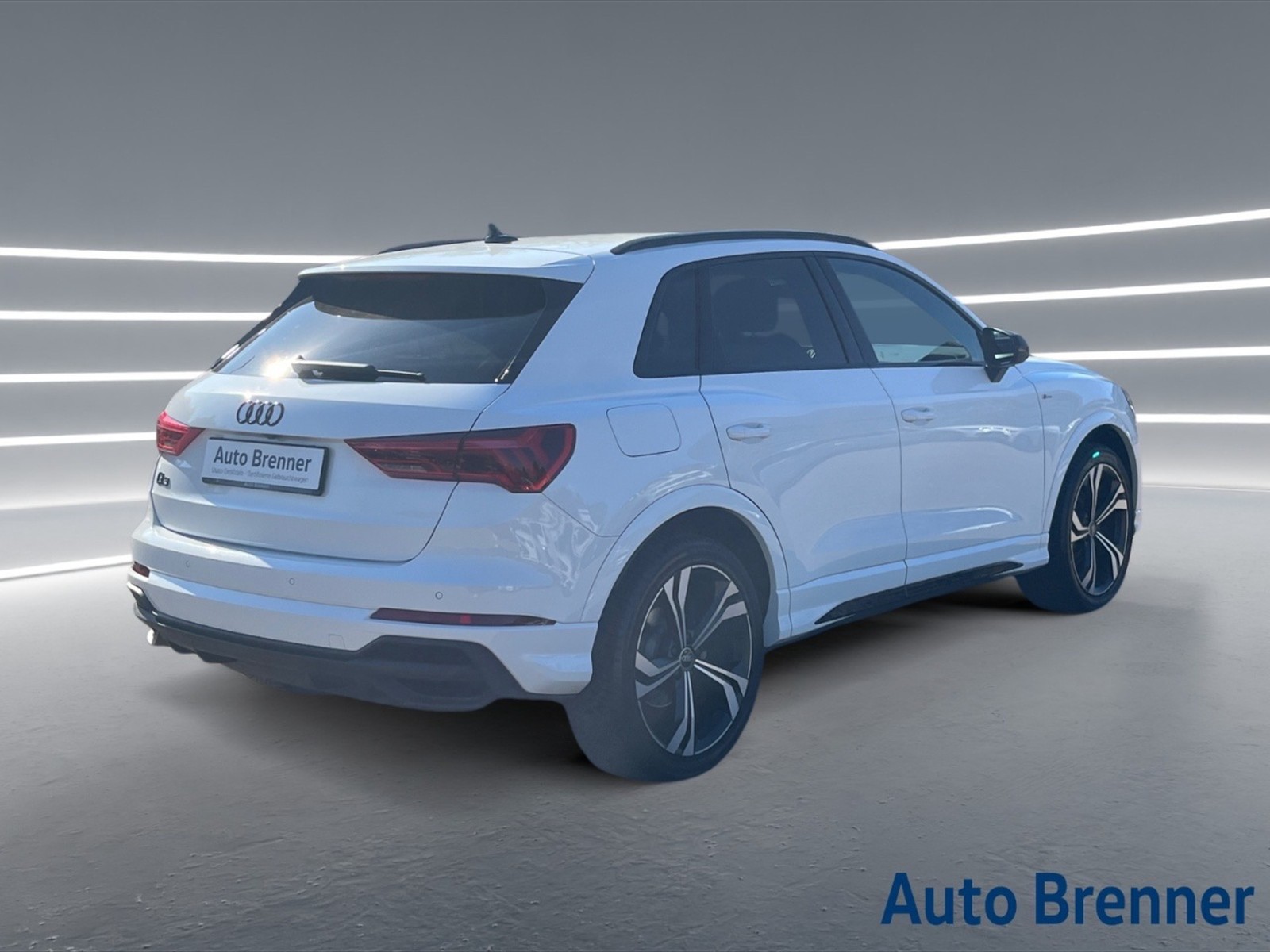 Audi Q3 35 2.0 tdi identity black s-tronic - 4