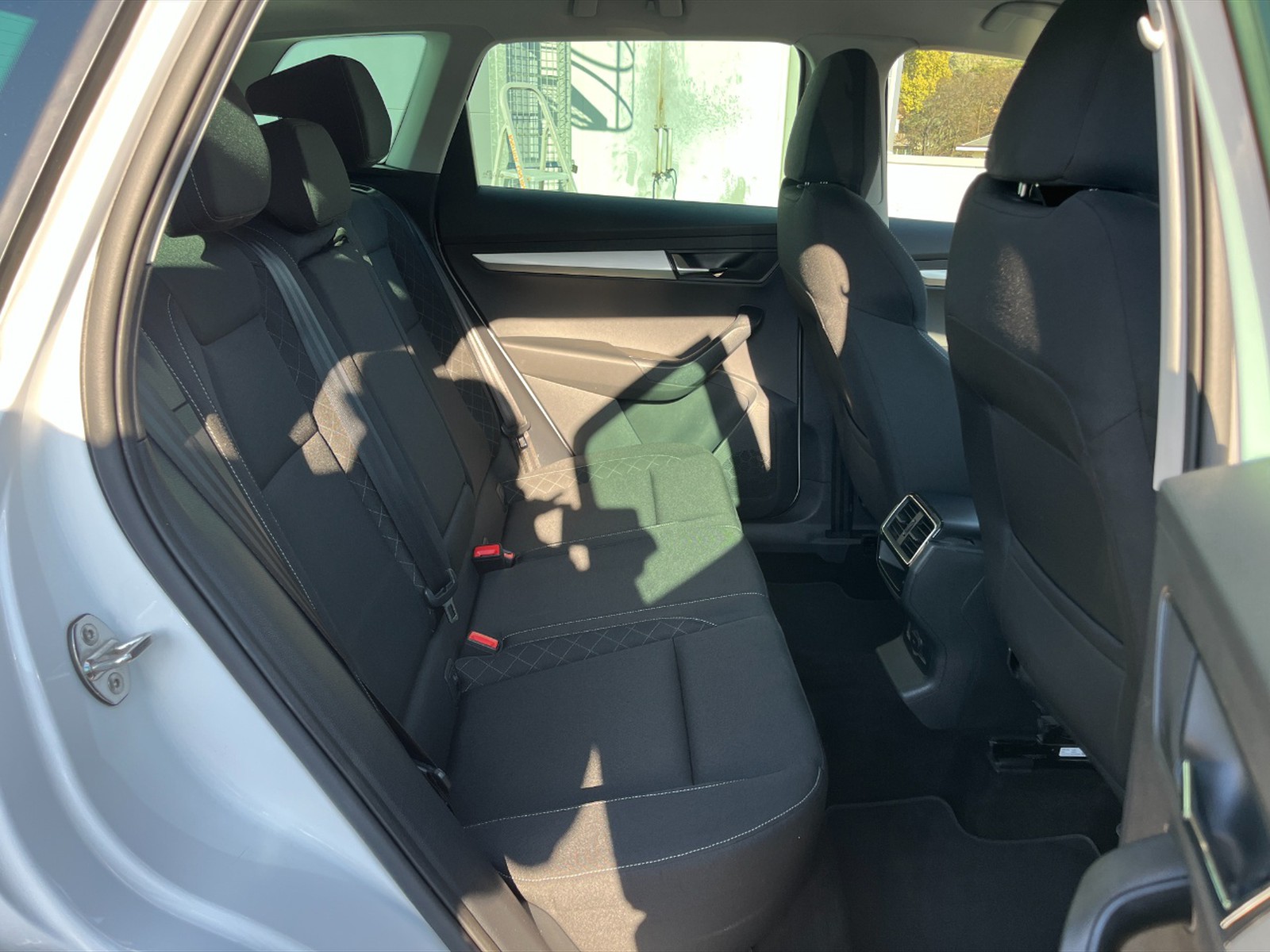 Skoda Karoq 2.0 tdi evo ambition 4x4 150cv dsg - 9