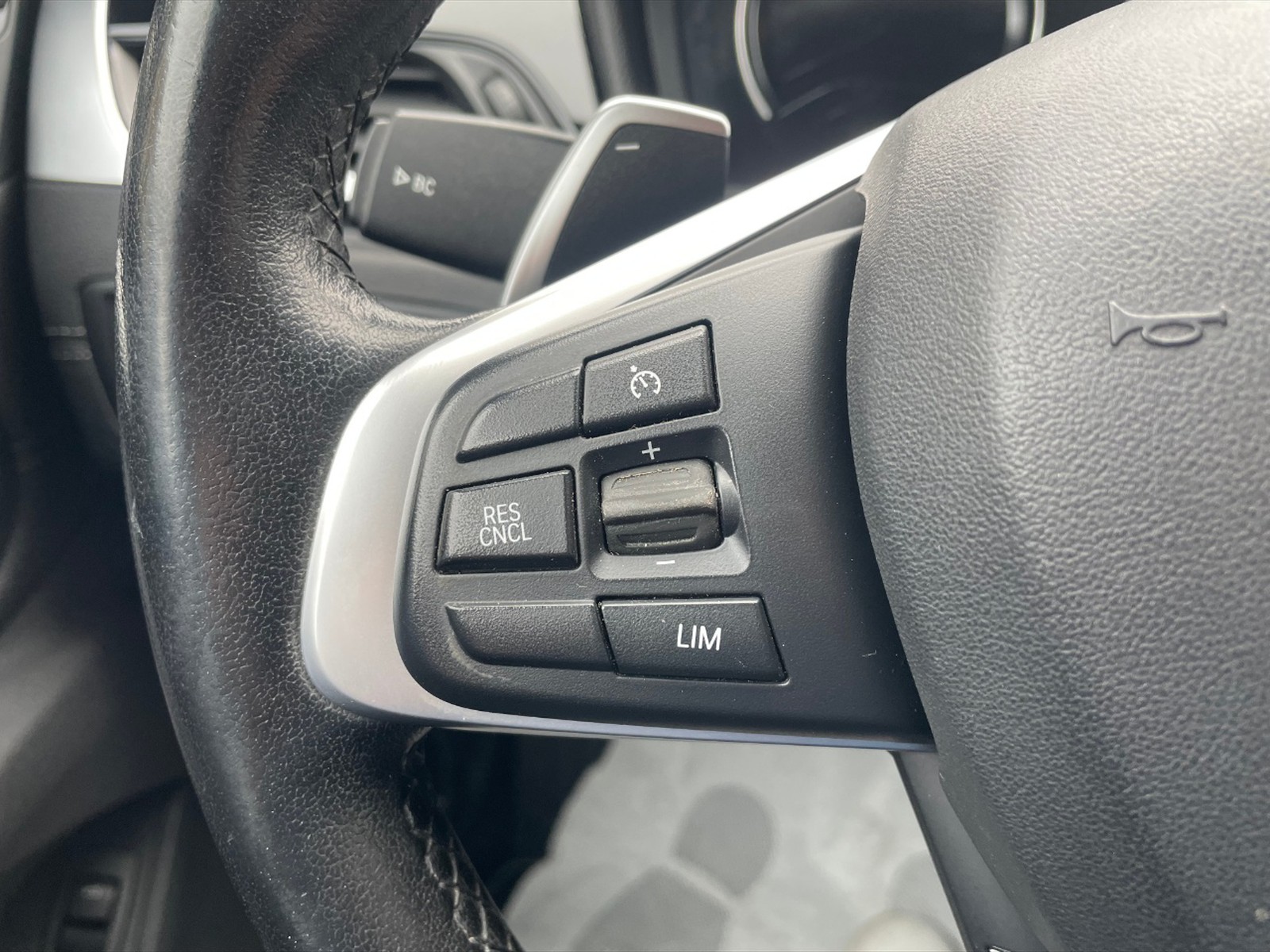 BMW X1 xdrive18d xline plus auto - 11