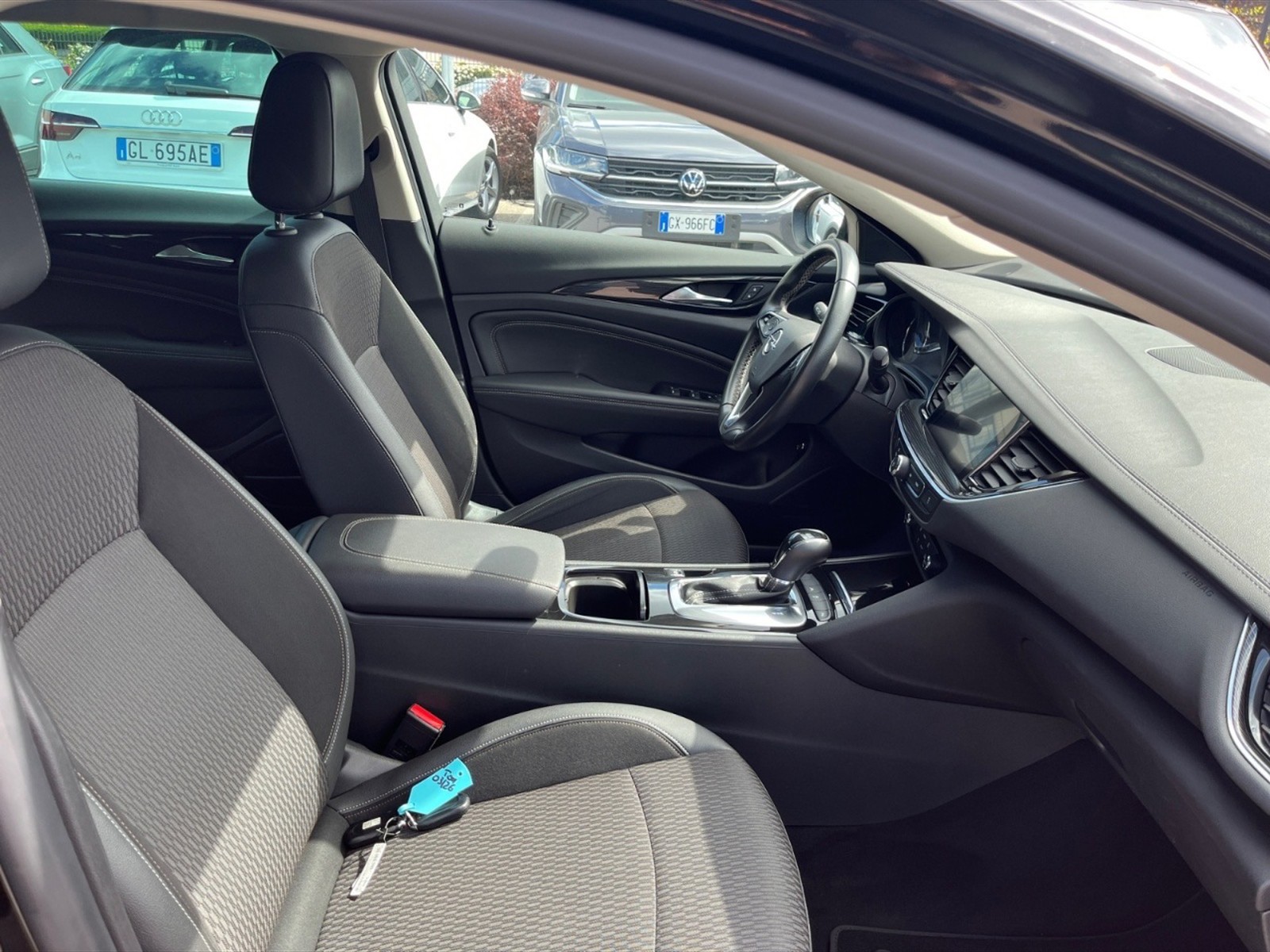 Opel Insignia sports tourer 1.6 cdti ecotec business s&s 136cv auto 6m - 8