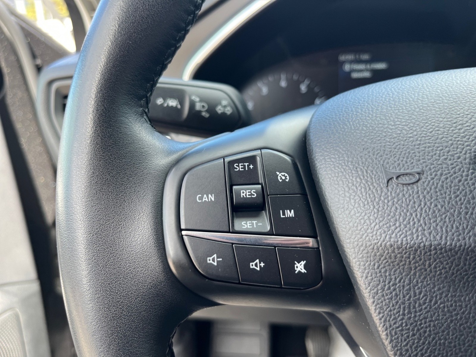 Ford Focus 1.0 ecoboost titanium 125cv - 12