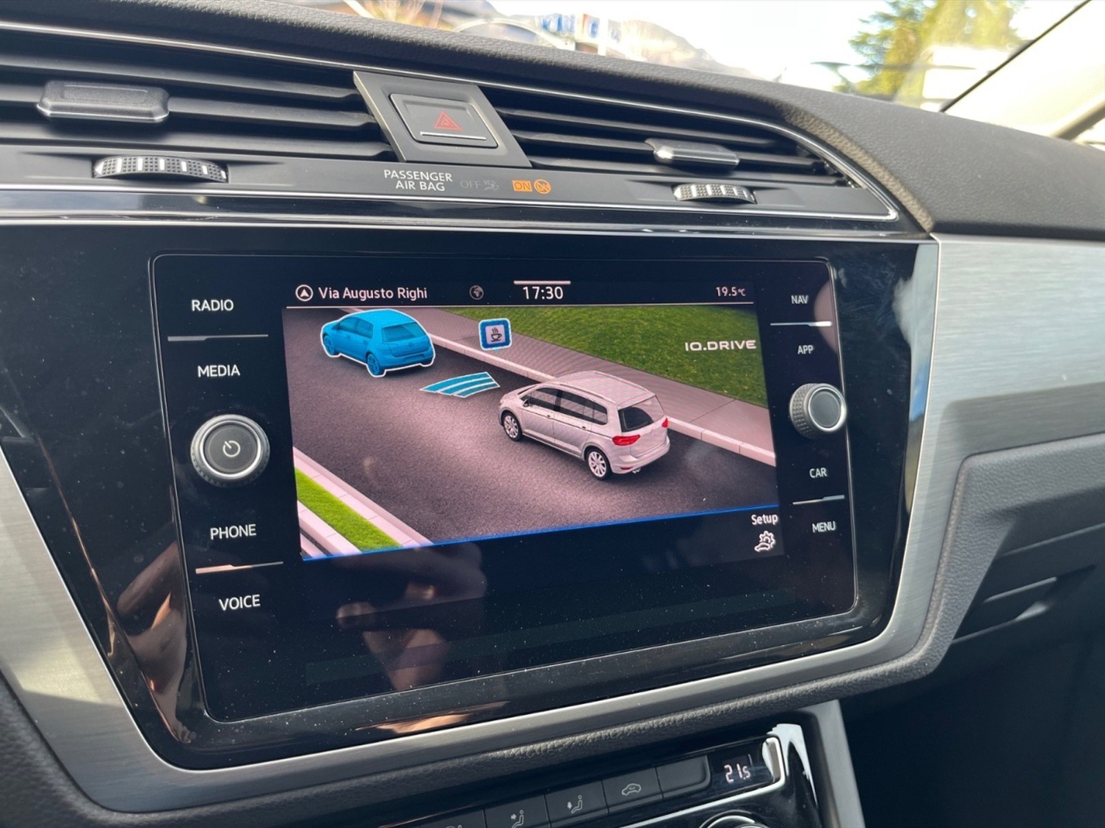 Volkswagen Touran 2.0 tdi business 115cv dsg - 20