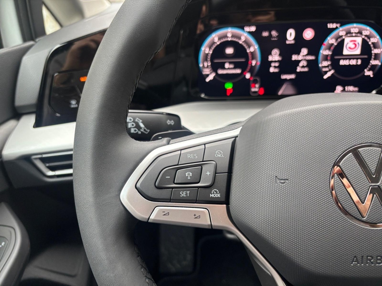Volkswagen Golf 1.5 etsi edition plus 115cv dsg - 15