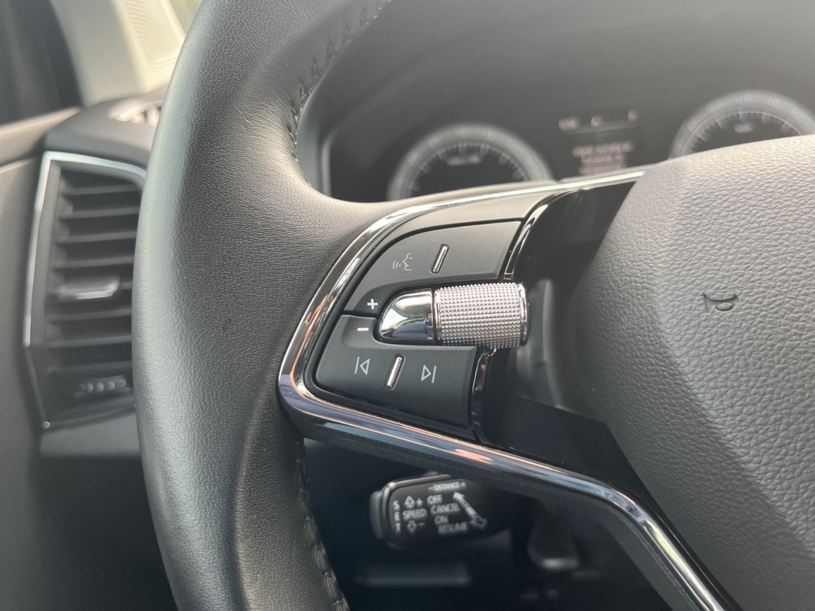 Skoda Karoq 2.0 tdi executive 4x4 150cv dsg - 13