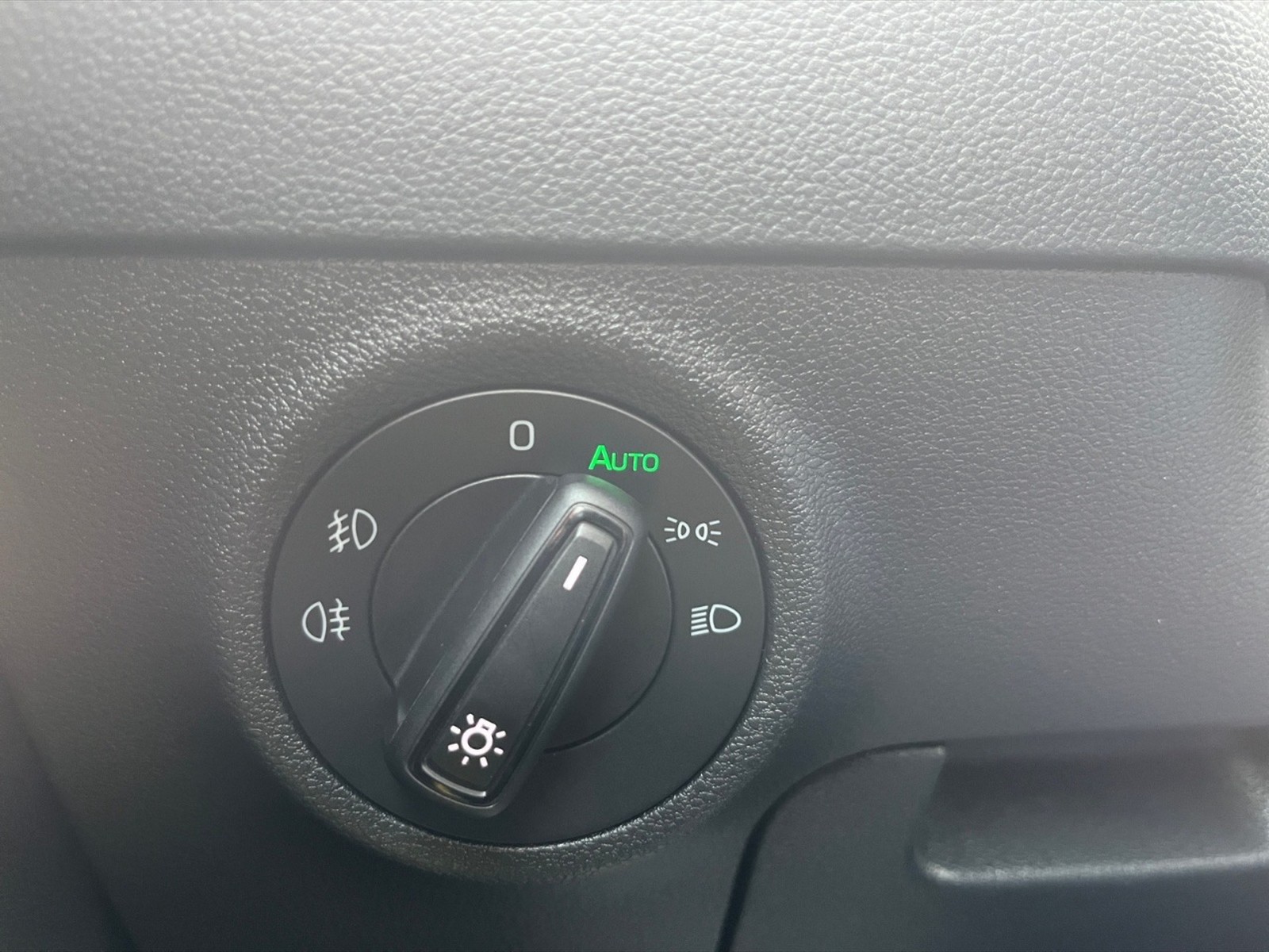 Skoda Karoq 2.0 tdi executive 4x4 150cv dsg - 22
