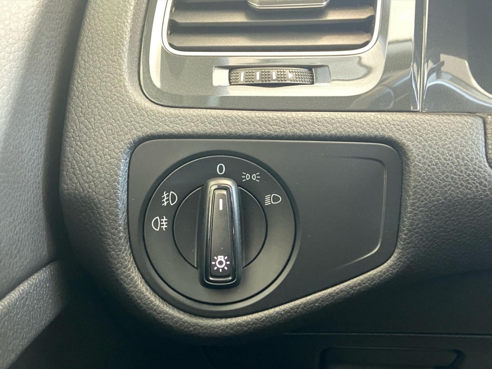 Volkswagen Golf 5p 1.0 tsi trendline tech&sound pack 115cv - 14