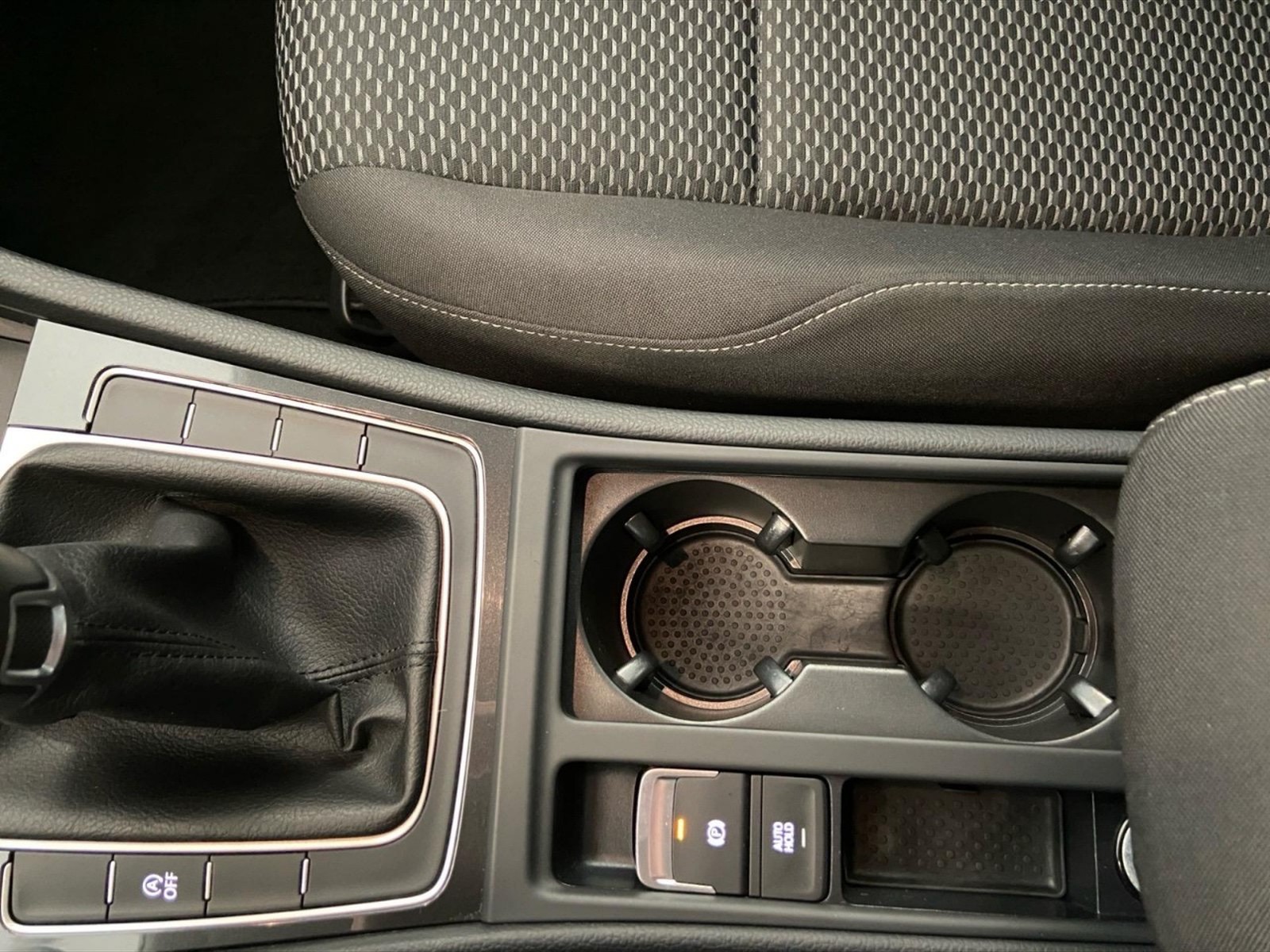 Volkswagen Golf 5p 1.0 tsi trendline tech&sound pack 115cv - 24