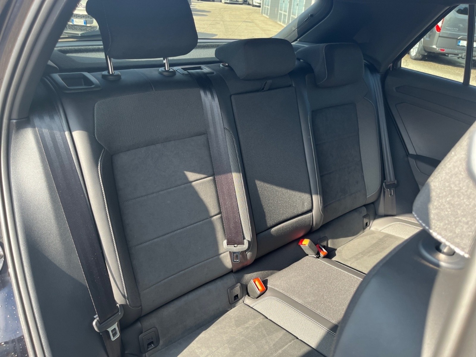 Volkswagen T-Roc 1.5 tsi style dsg - 10