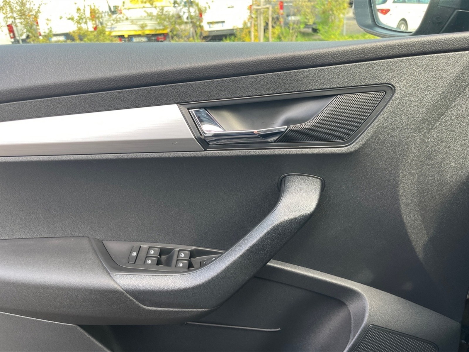 Skoda Karoq 2.0 tdi evo executive 4x4 150cv dsg - 24