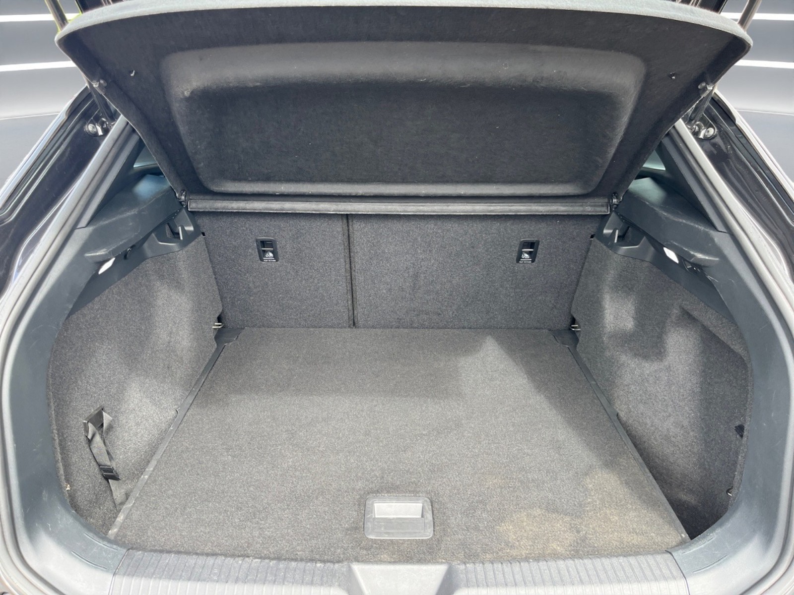 Volkswagen ID.4 77 kwh pro performance 204cv - 12