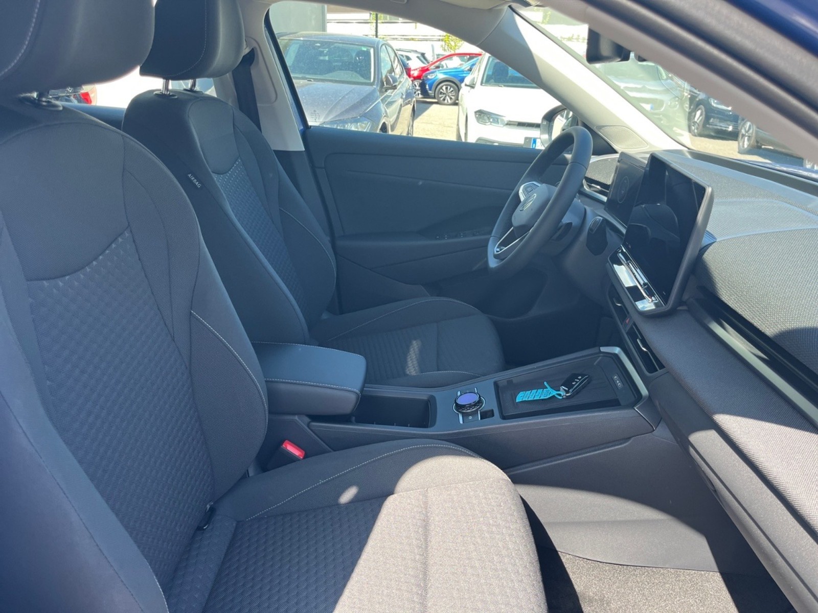 Volkswagen T-Roc 1.5 etsi life 115cv dsg - 9