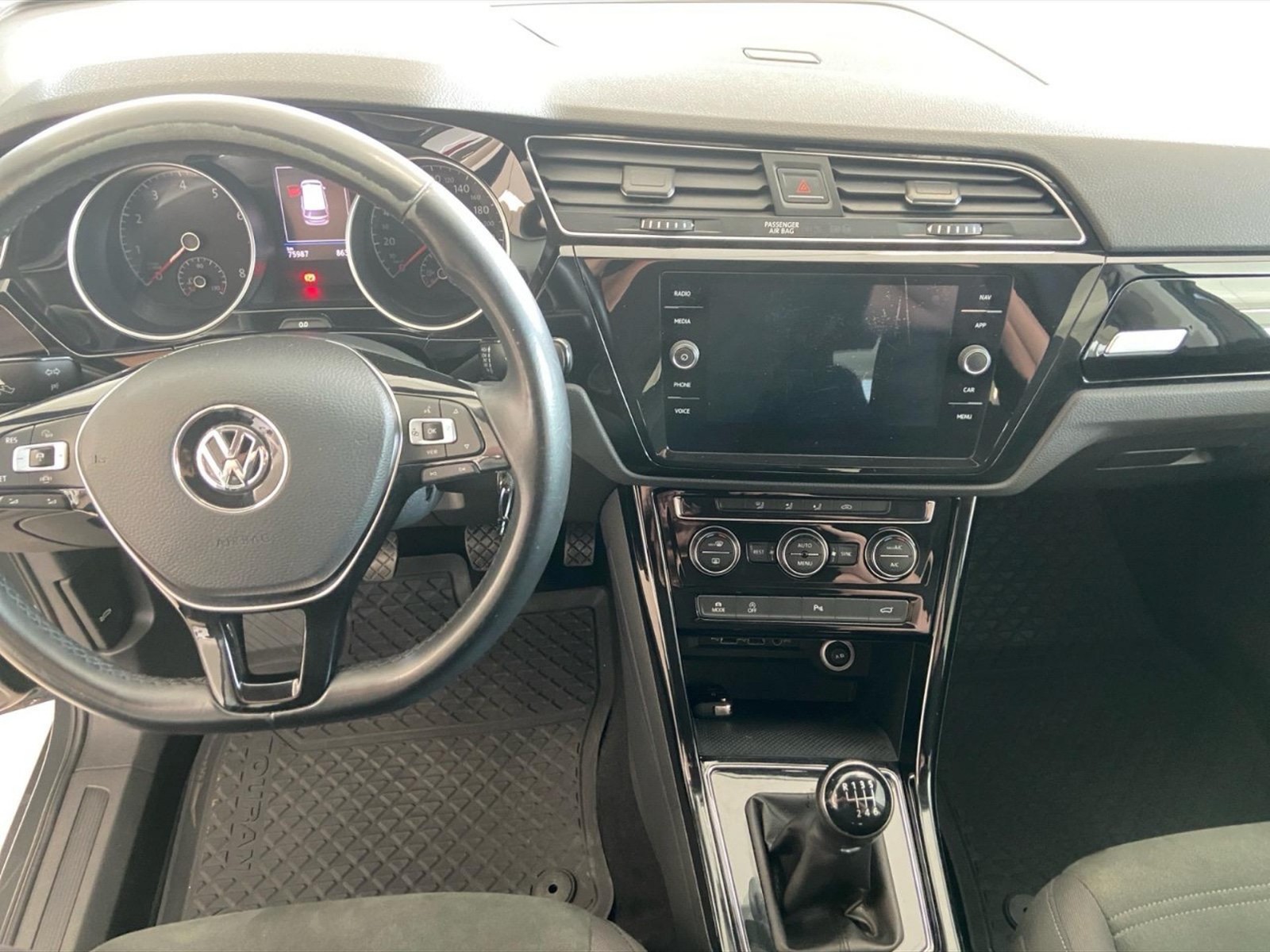 Volkswagen Touran 1.5 tsi executive 150cv - 19