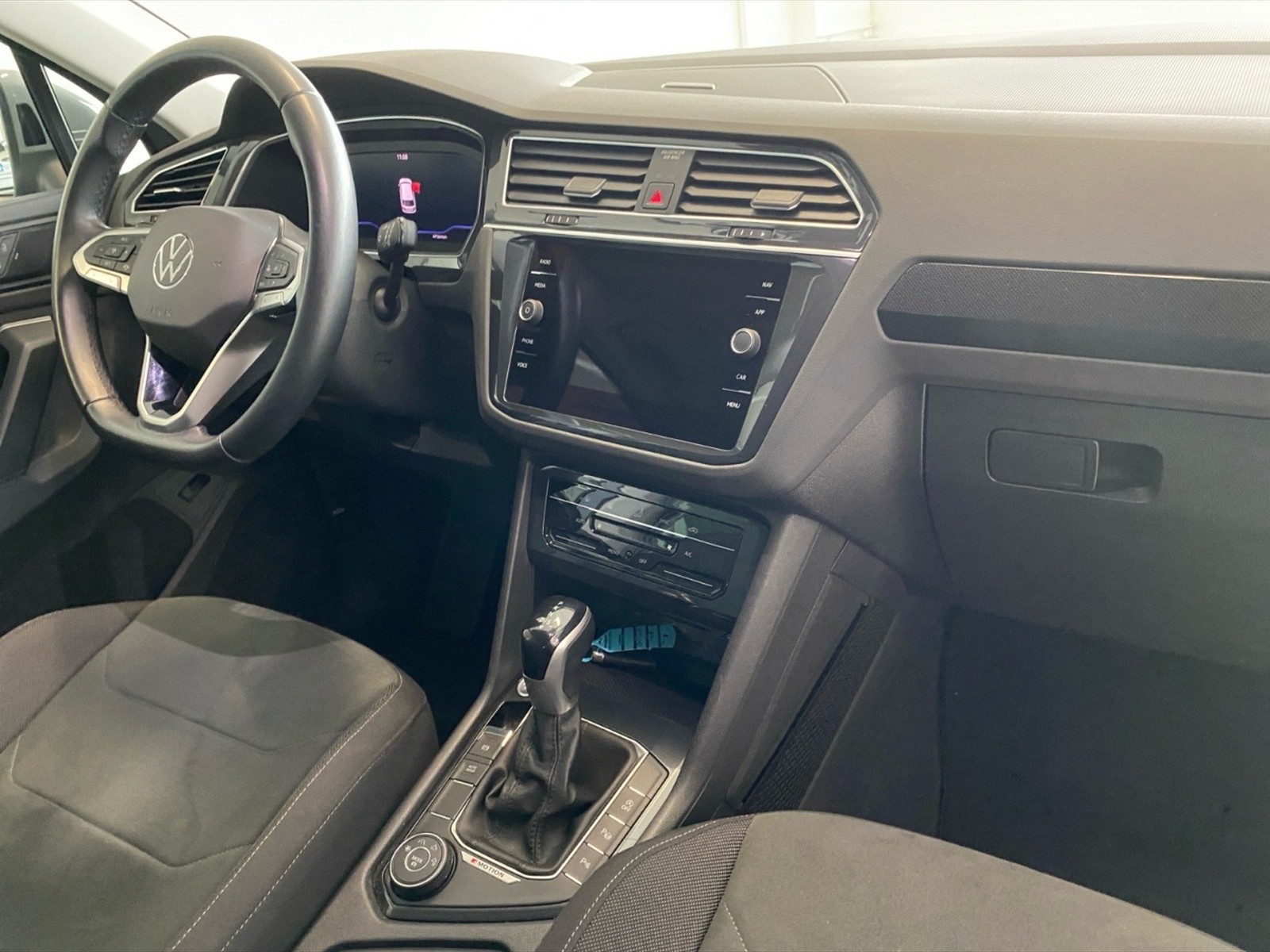 Volkswagen Tiguan 2.0 tdi elegance 4motion 150cv dsg - 8
