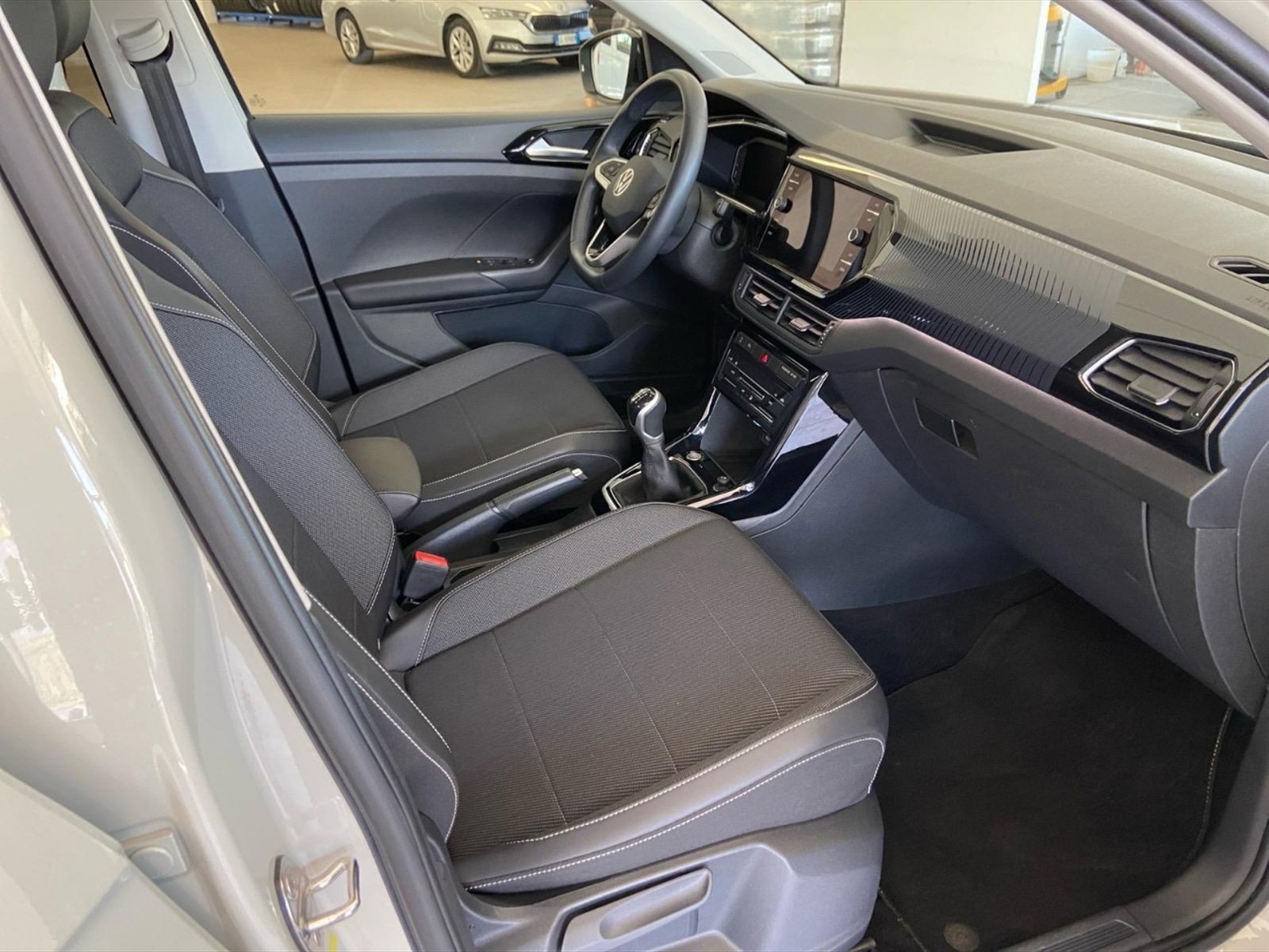 Volkswagen T-Cross 1.0 tsi advanced 110cv - 9