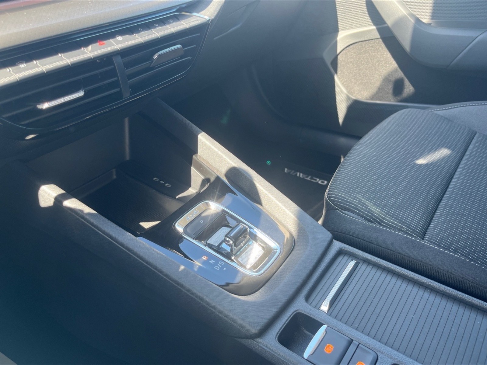 Skoda Octavia wagon 2.0 tdi evo executive 4x4 150cv dsg - 20