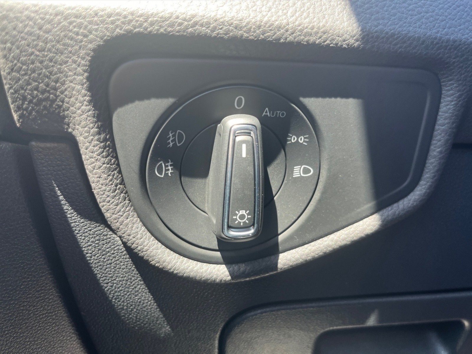 Volkswagen Touran 2.0 tdi business dsg - 23