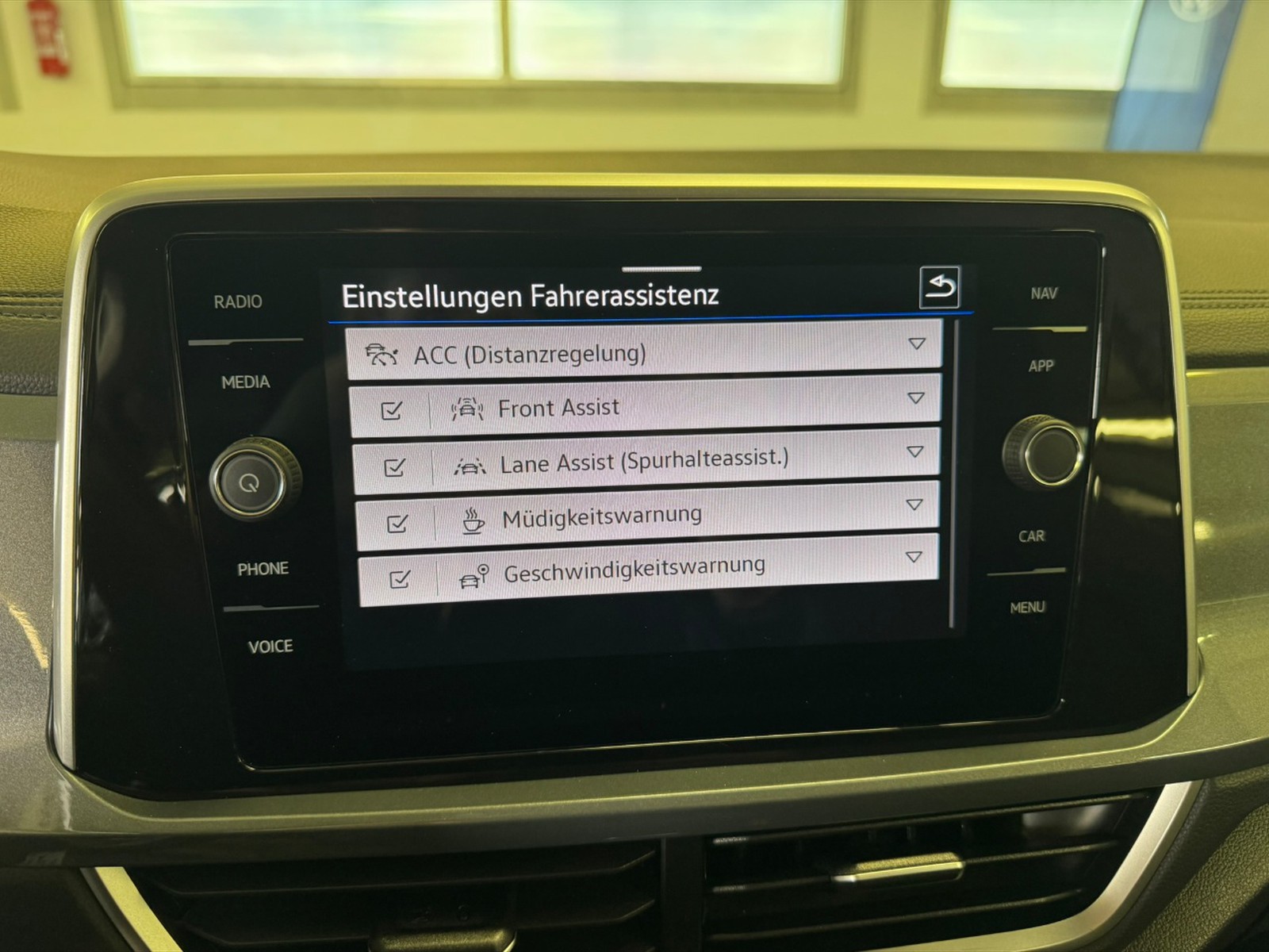 Volkswagen T-Roc 1.0 tsi style 115cv - 13