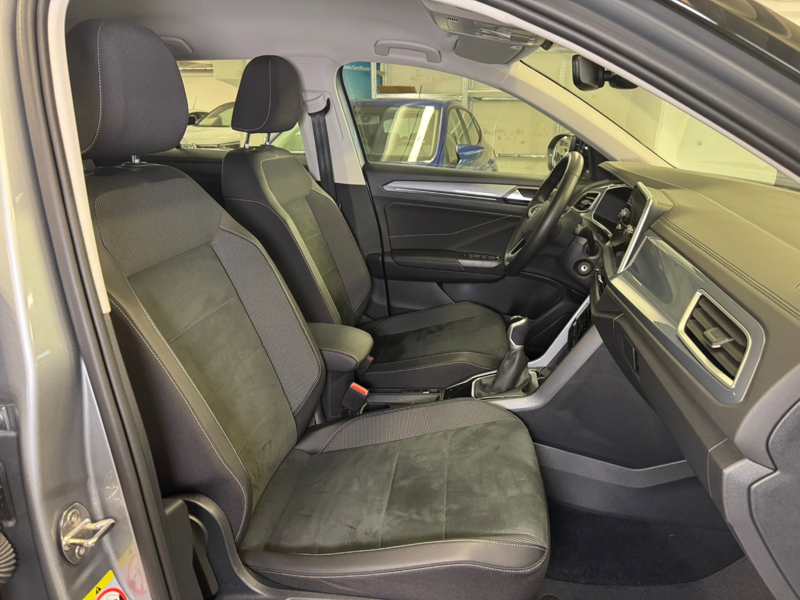 Volkswagen T-Roc 1.0 tsi style 115cv - 9