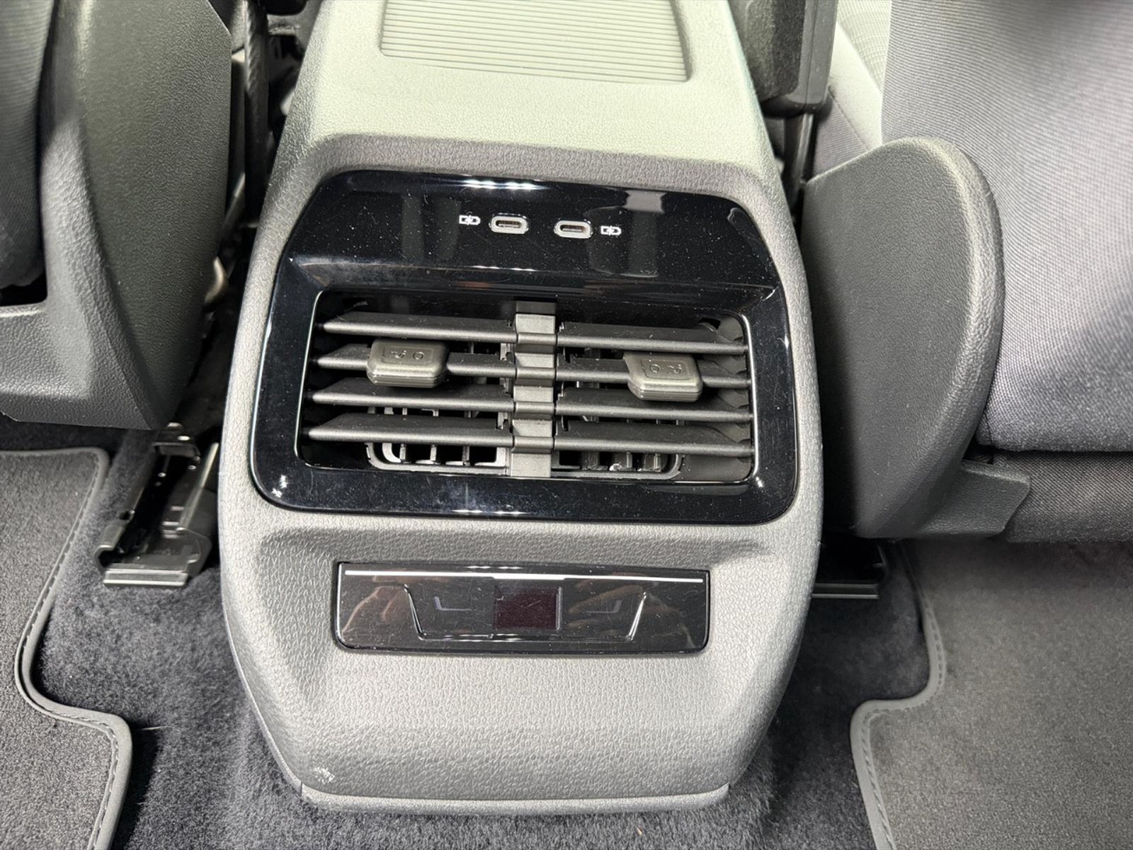 Volkswagen ID.5 77 kwh pro performance 204cv - 19