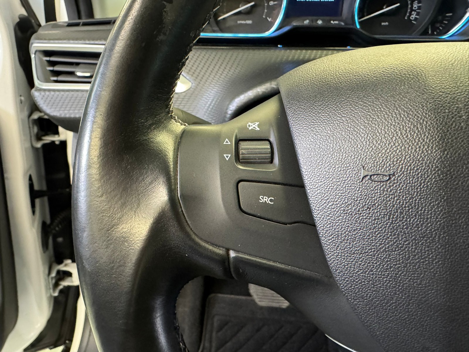 Peugeot 2008 1.2 puretech t allure s&s 110cv eat6 my19 - 16