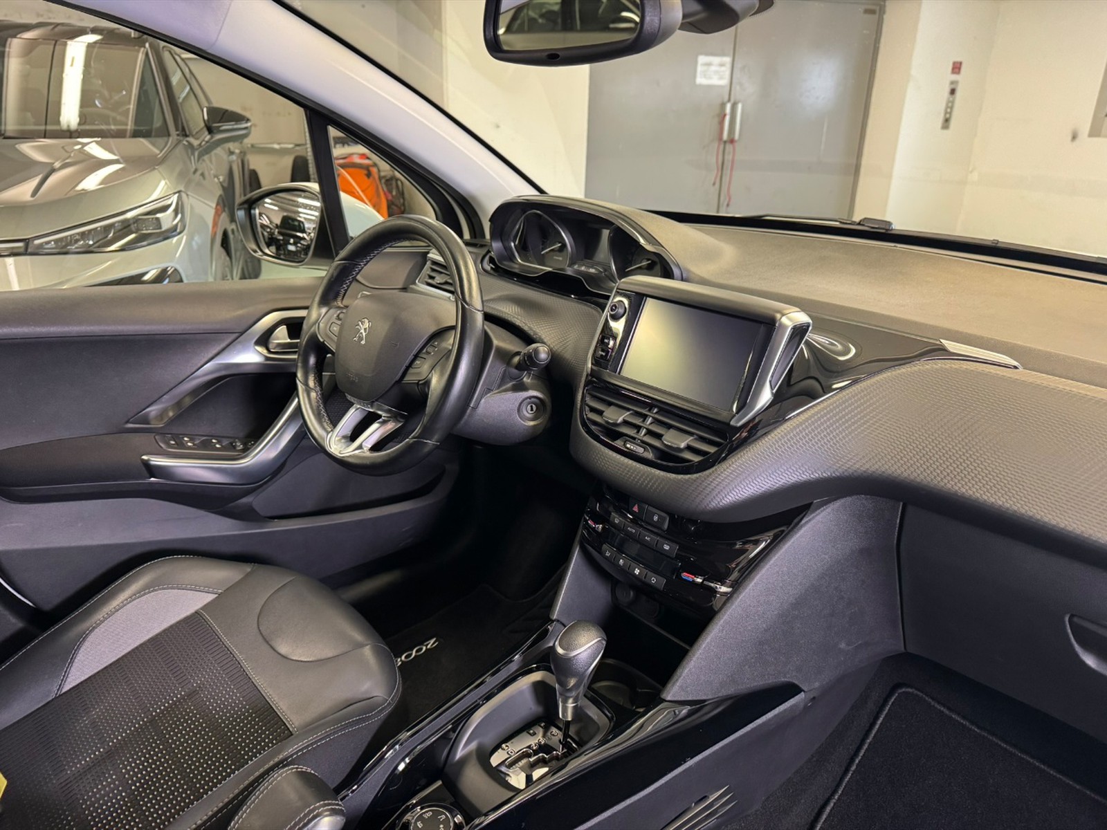 Peugeot 2008 1.2 puretech t allure s&s 110cv eat6 my19 - 6