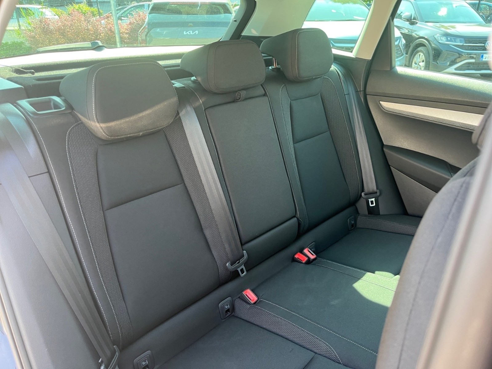 Skoda Karoq 2.0 tdi evo ambition 4x4 150cv dsg - 9