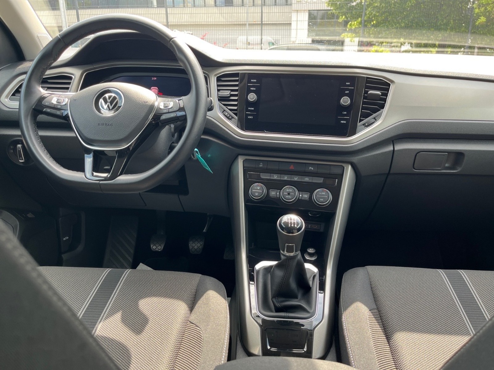Volkswagen T-Roc 1.0 tsi style 110cv - 7
