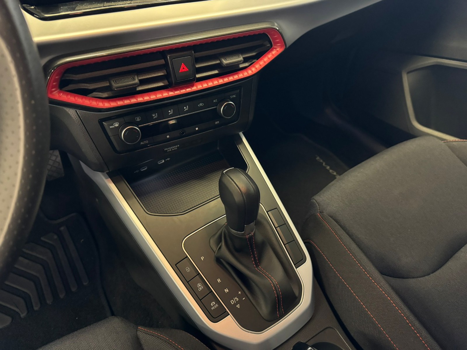 Seat Arona 1.0 ecotsi fr 115cv dsg - 18