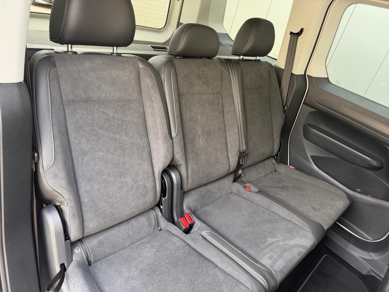 Volkswagen VIC Caddy 2.0 tdi 122cv 4motion edition - 10