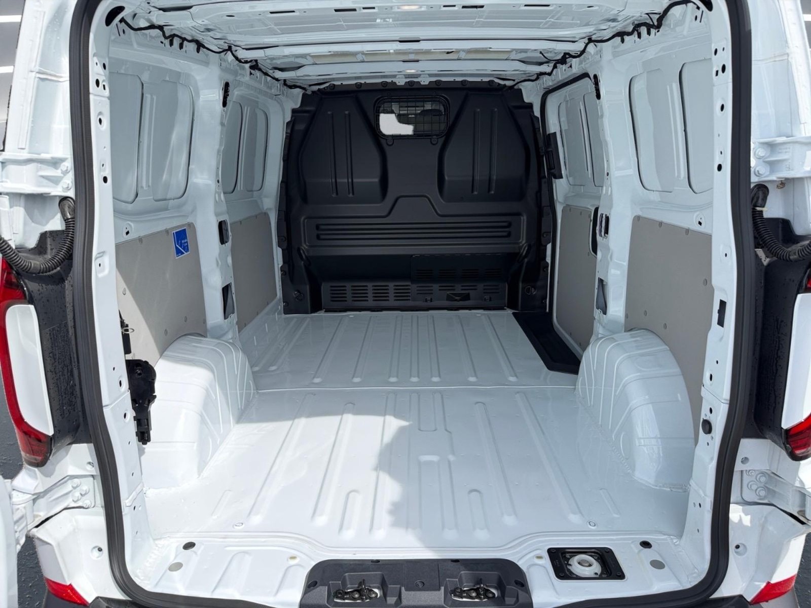 Volkswagen T7 Transporter t7 28 2.0 tdi 150cv l1 - 11