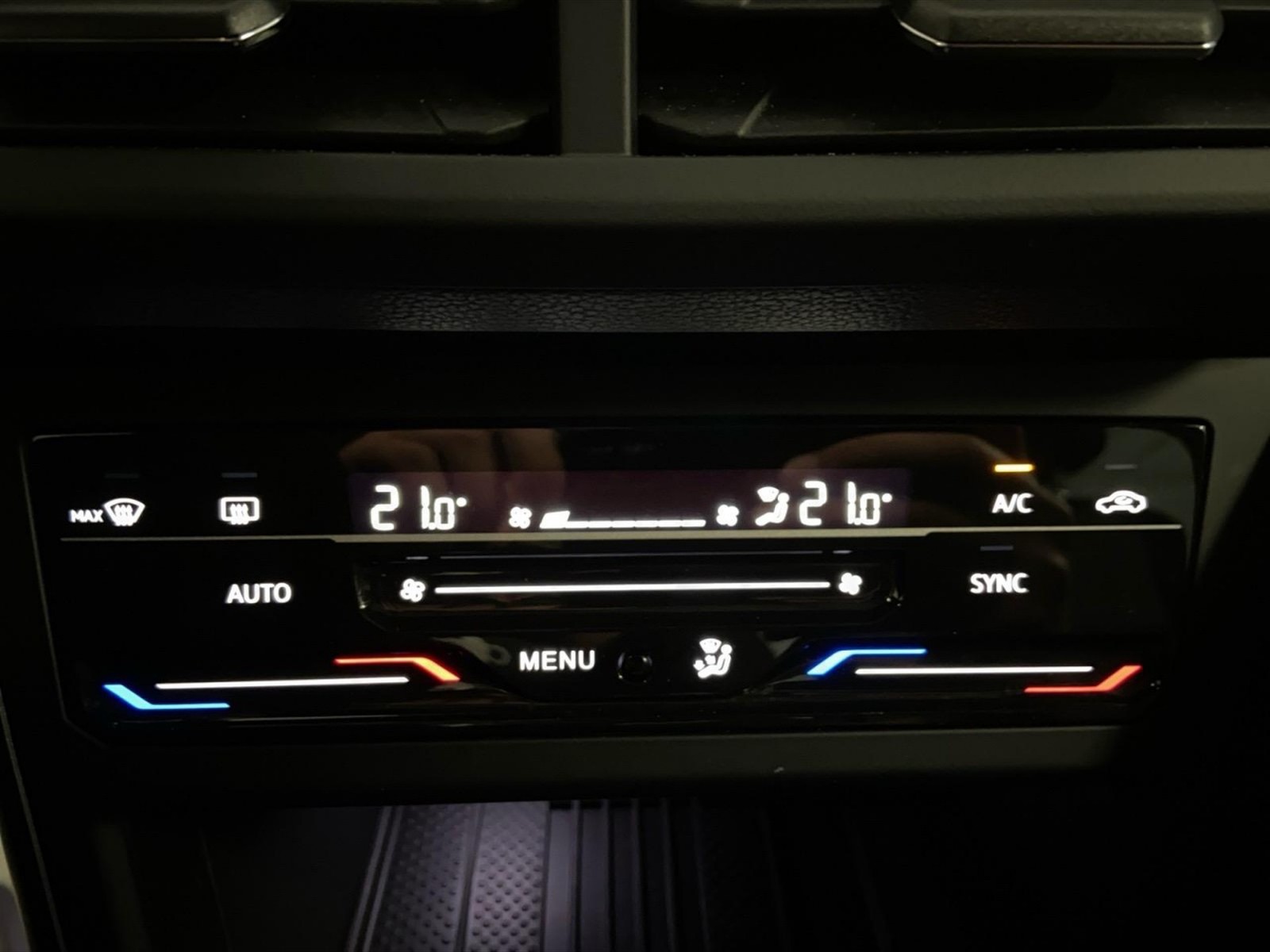 Volkswagen Taigo 1.0 tsi r-line 115cv dsg - 25