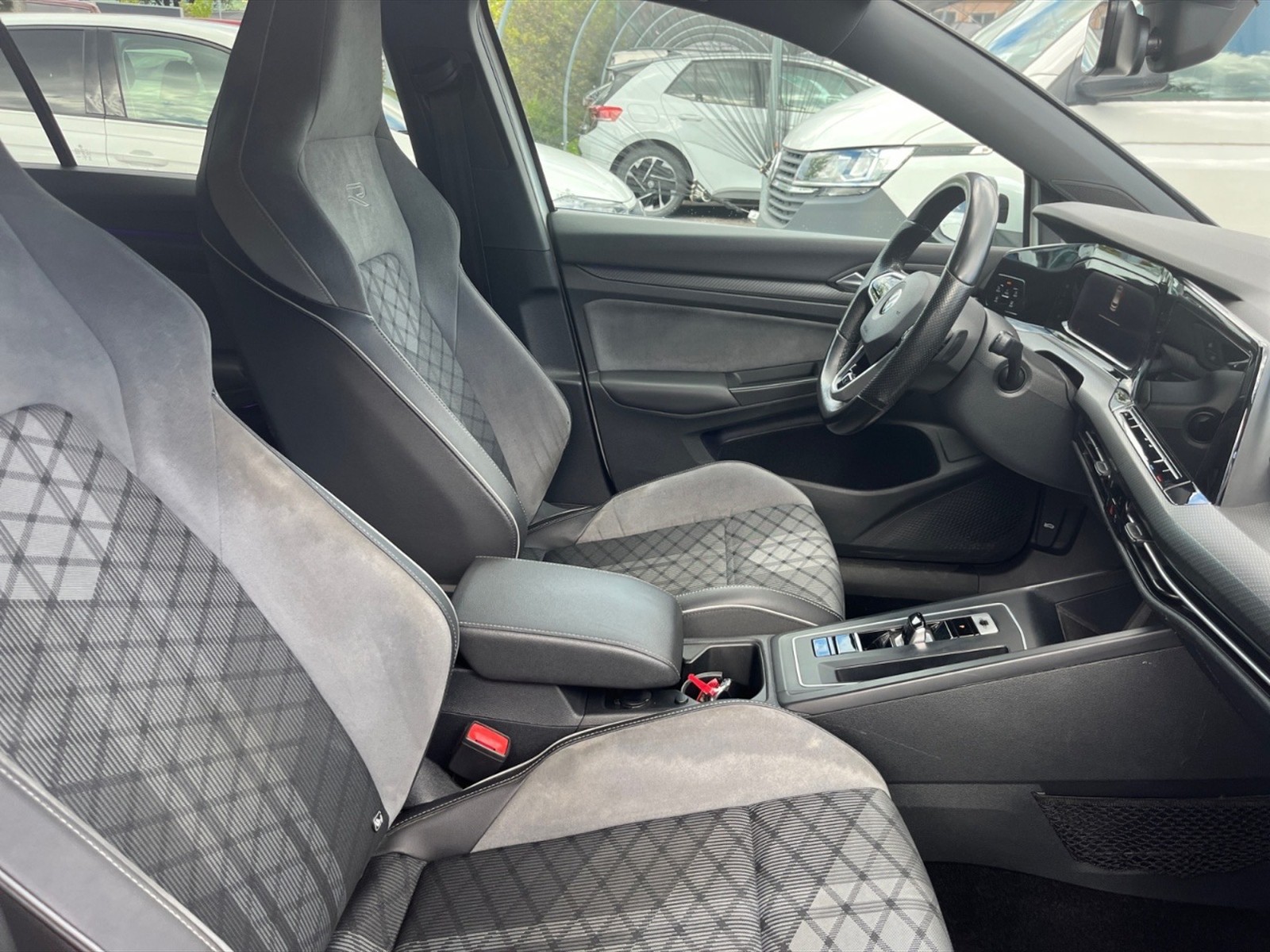 Volkswagen Golf 1.5 etsi evo r-line 150cv dsg - 9