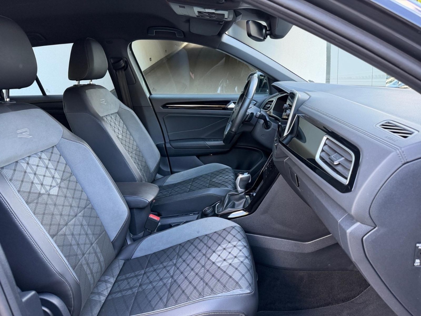 Volkswagen T-Roc 2.0 tdi r-line 4motion 150cv dsg - 9