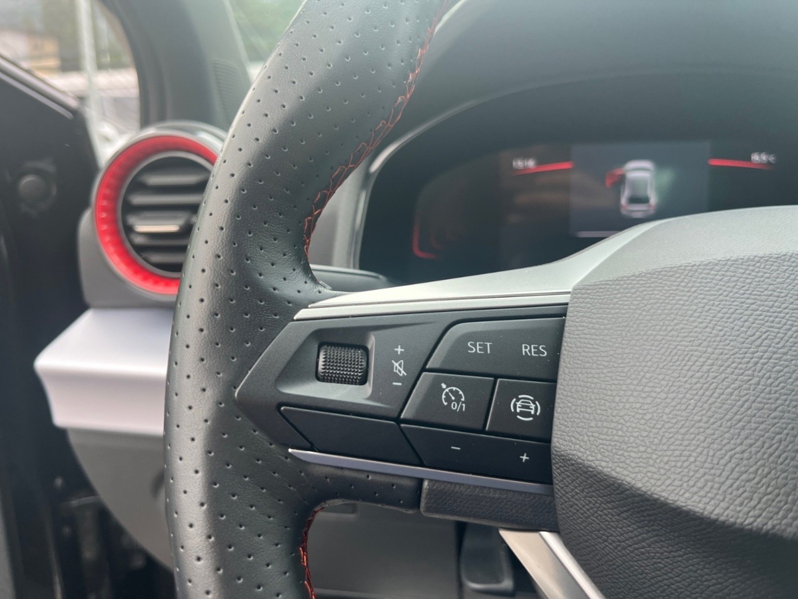 Seat Ibiza 1.0 ecotsi fr 95cv - 12