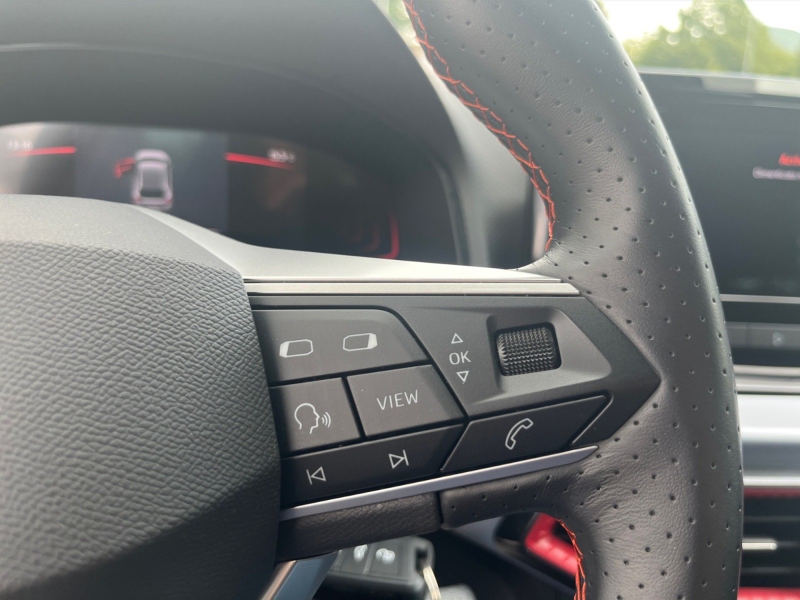 Seat Ibiza 1.0 ecotsi fr 95cv - 13