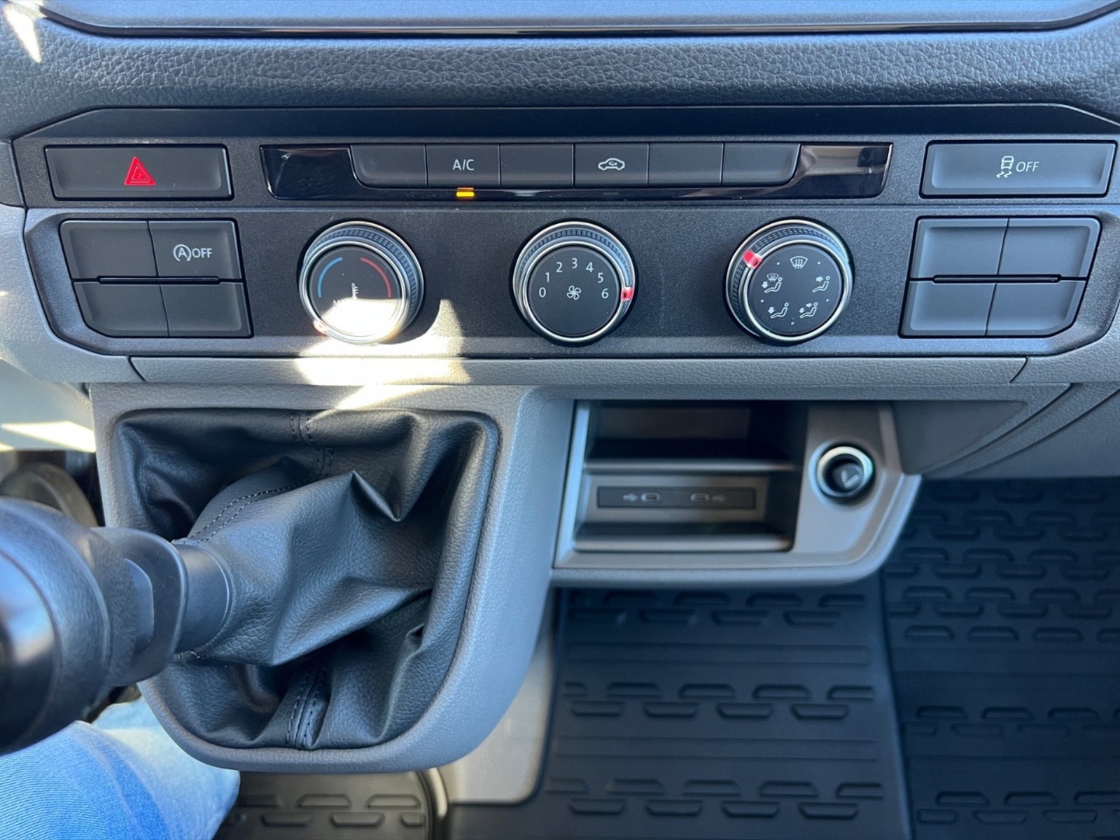 Volkswagen Crafter 35 2.0 bitdi 140cv l3 carro - 16