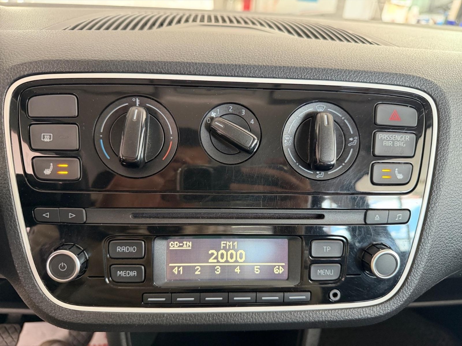 Volkswagen up! 3p 1.0 move 60cv - 15