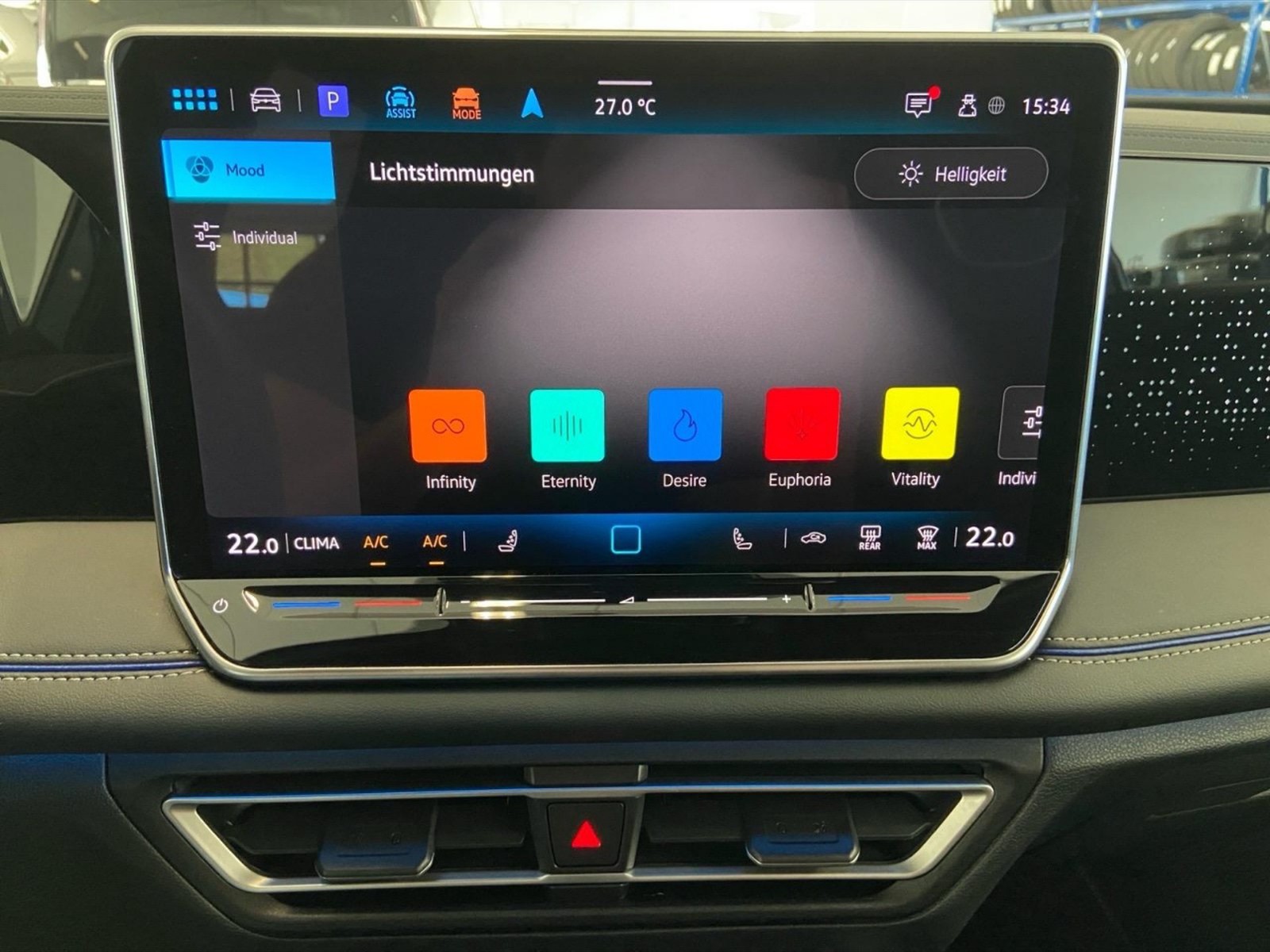 Volkswagen Tiguan 2.0 tdi r-line 150cv dsg - 26