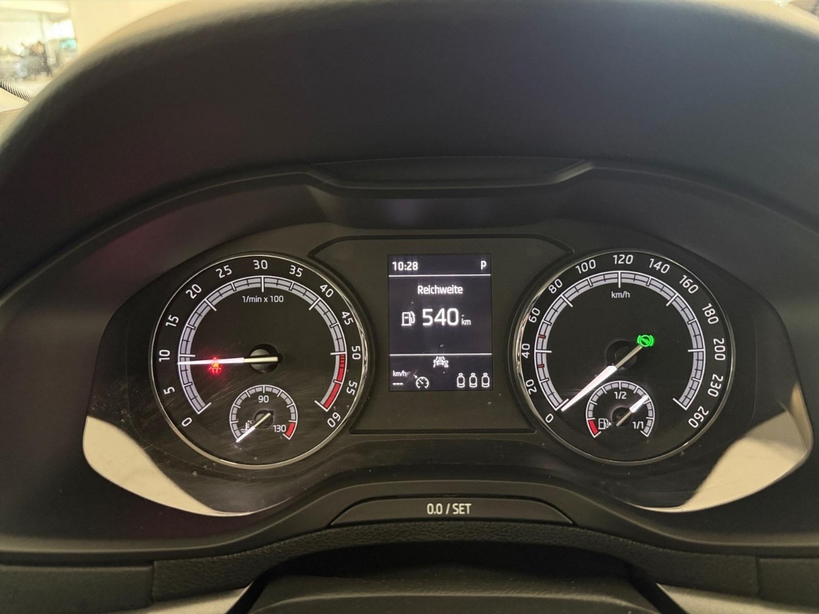 Skoda Karoq 2.0 tdi evo ambition 4x4 150cv dsg - 17