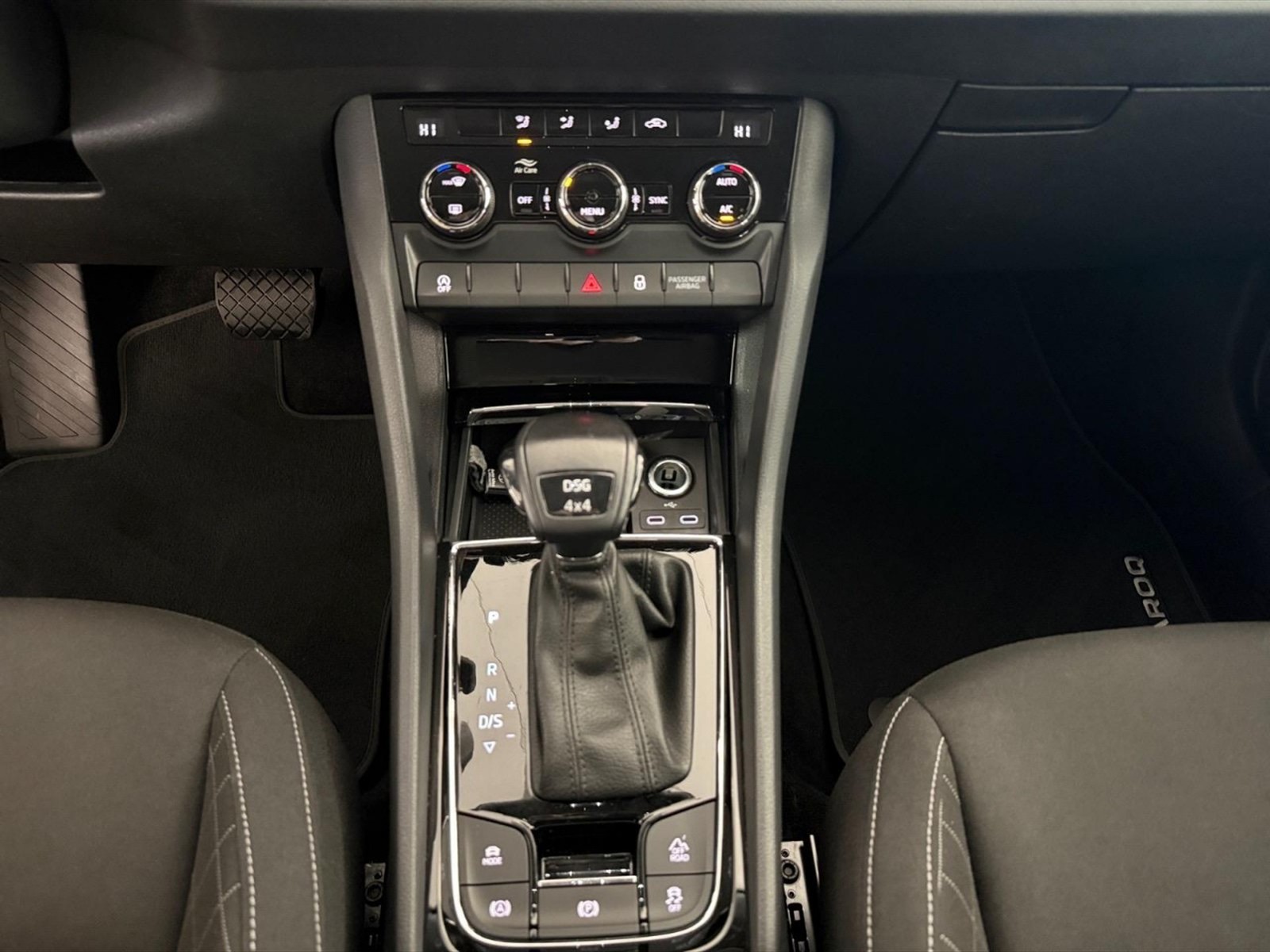 Skoda Karoq 2.0 tdi evo ambition 4x4 150cv dsg - 26