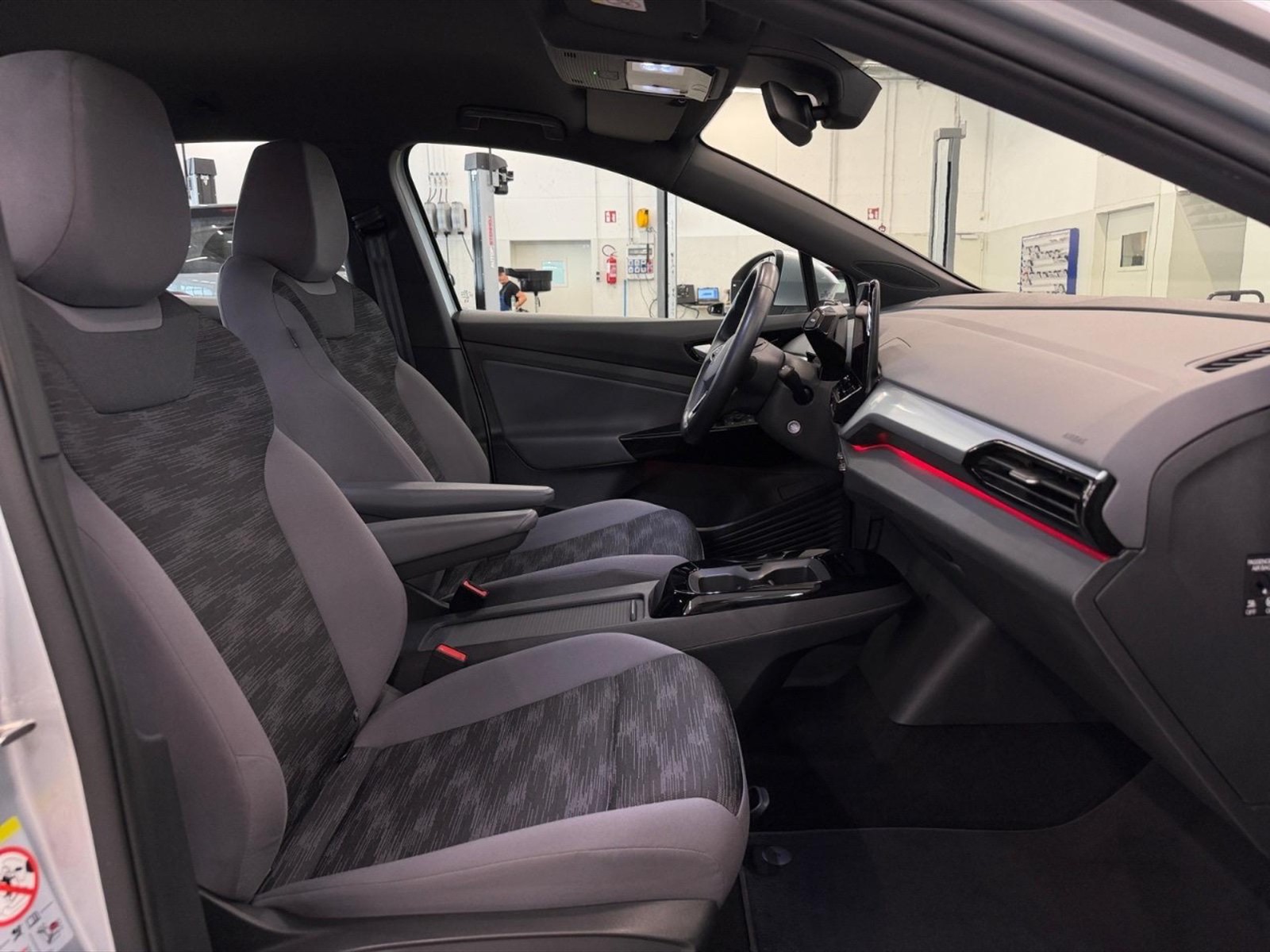 Volkswagen ID.4 77 kwh pro performance 204cv - 9
