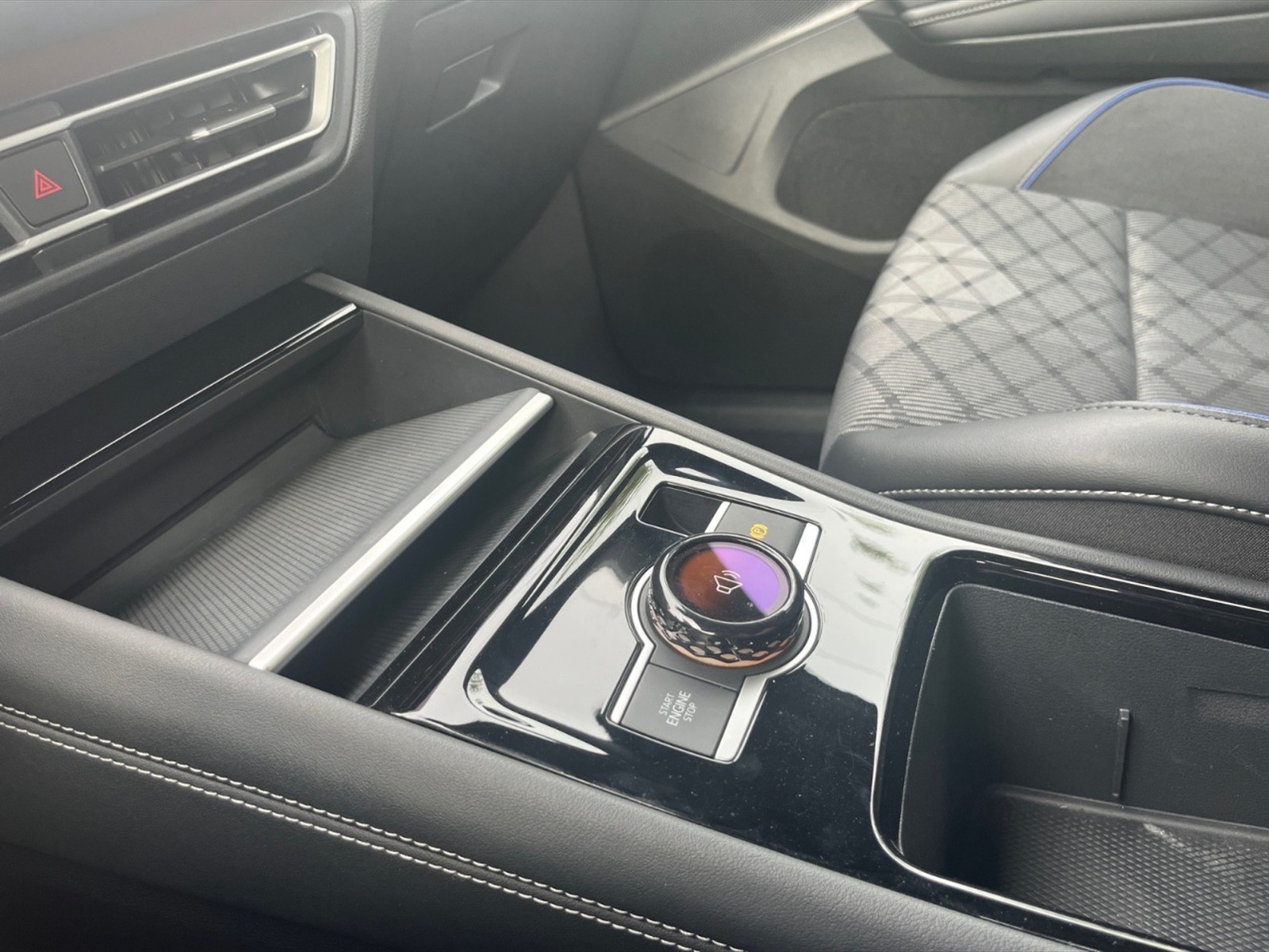 Volkswagen Tiguan 2.0 tdi r-line plus 4motion 193cv dsg - 24